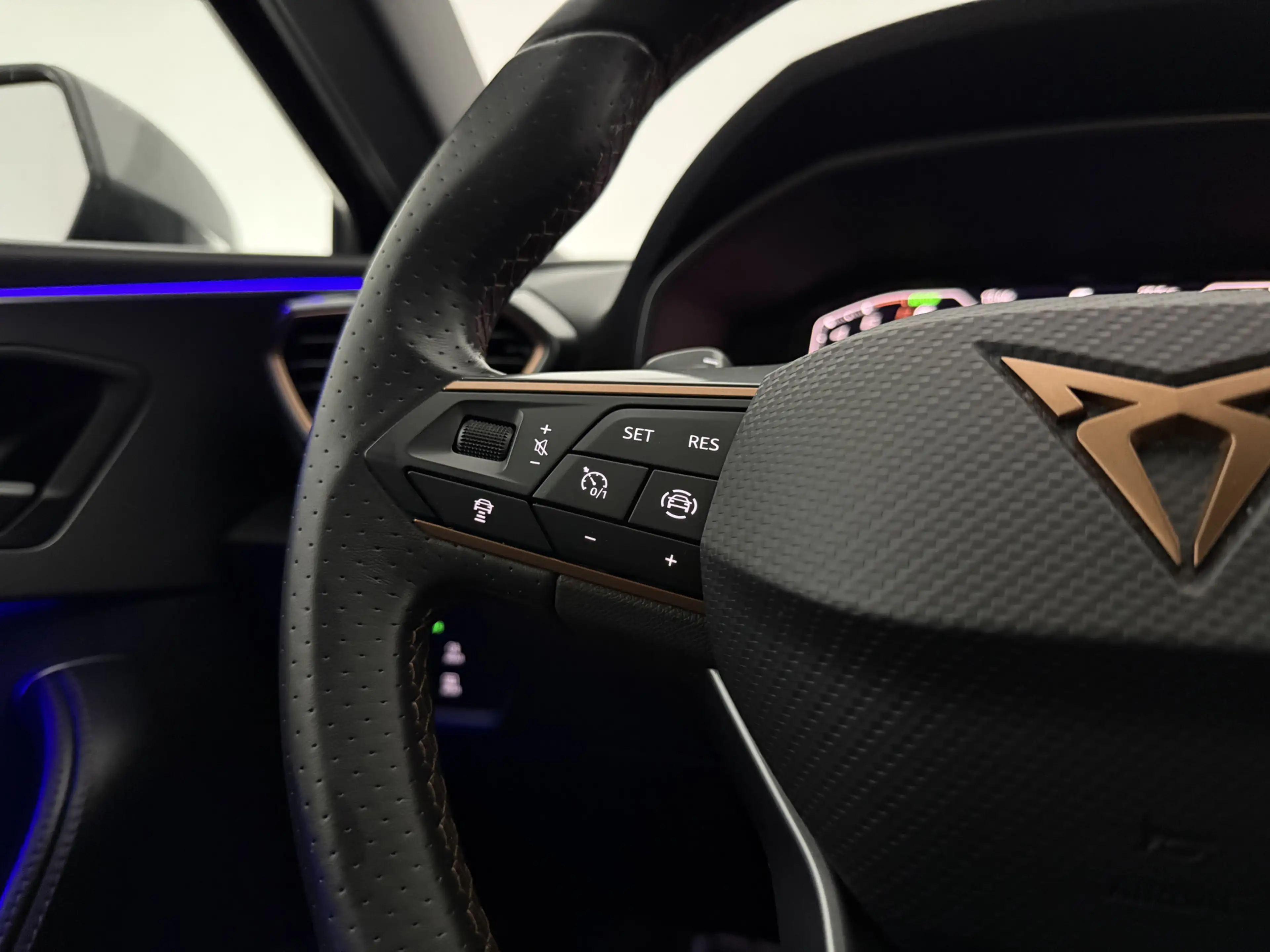 CUPRA Leon 1.4 TSI e-Hybrid VZ Adrenaline | Sfeer | Virtual | — photo 23