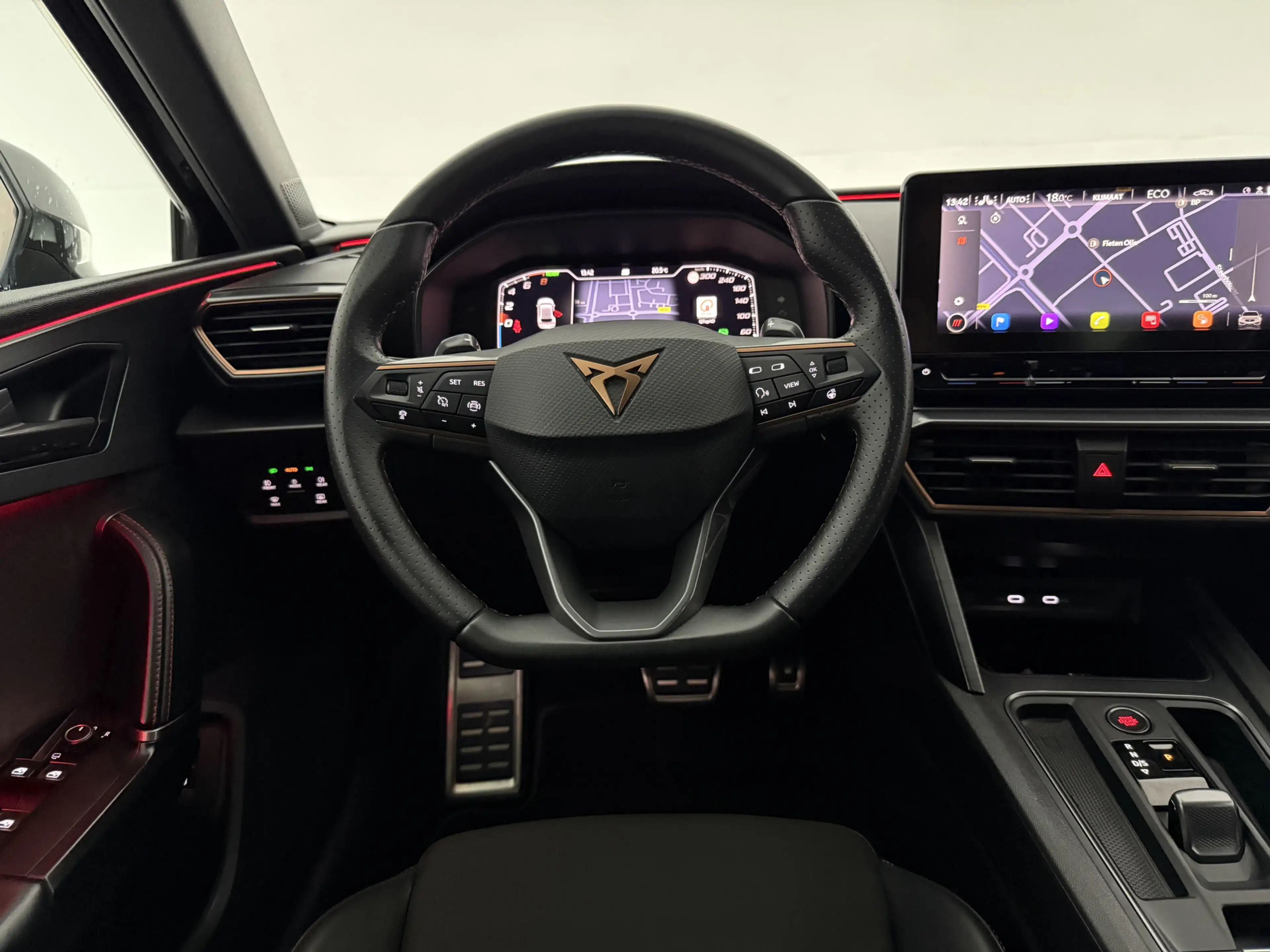 CUPRA Leon 1.4 TSI e-Hybrid VZ Adrenaline | Sfeer | Virtual | — photo 14