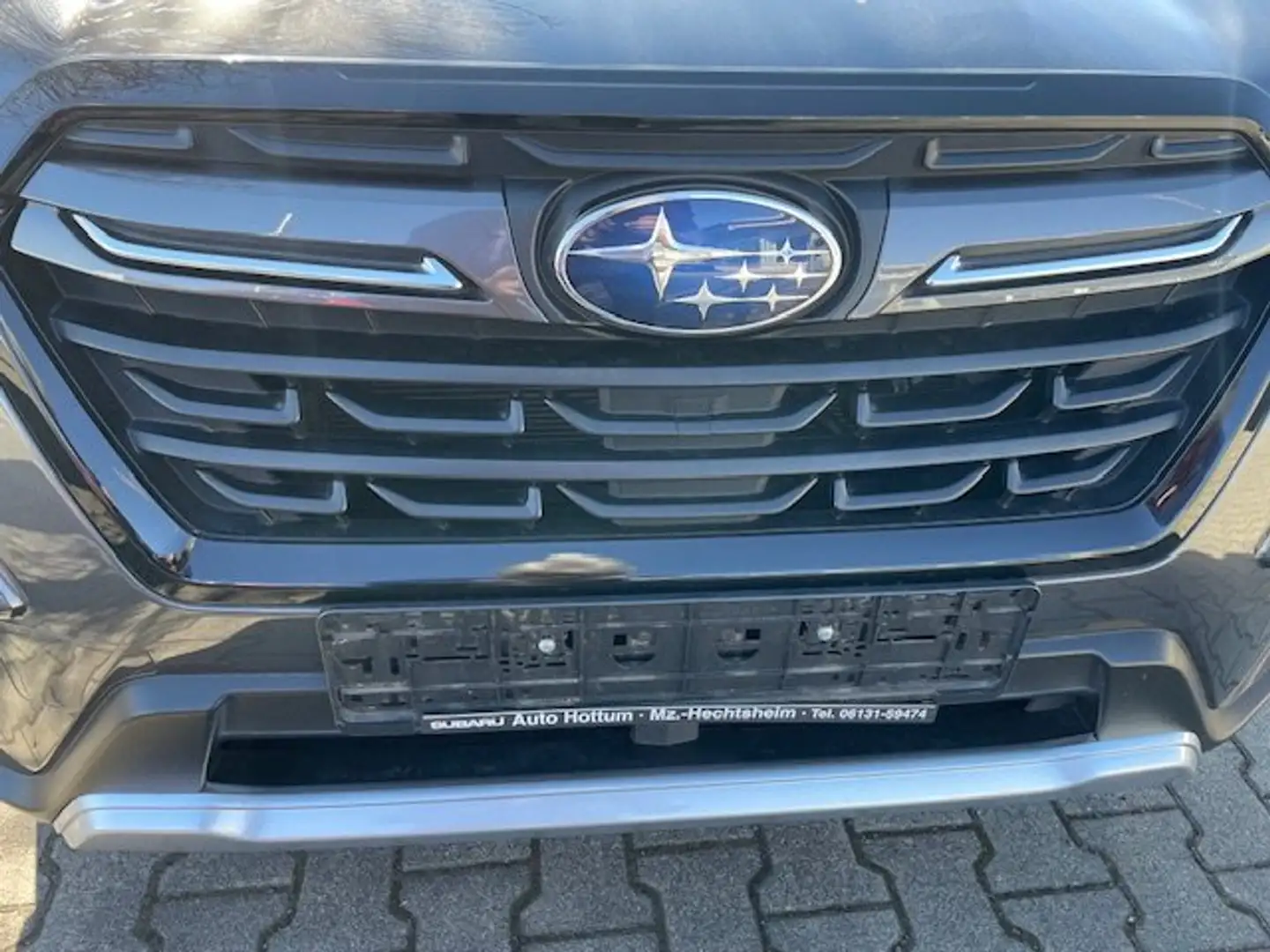 Subaru Forester 2.0ie Lineartronic Platinum Grau - 1