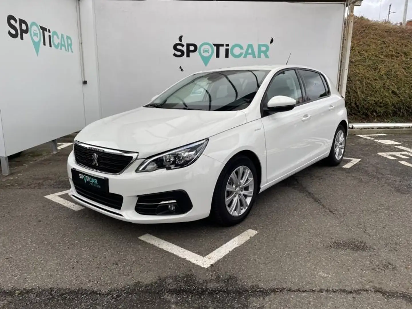 Peugeot 308 1.2 PureTech 110ch E6.c S\u0026S Style Weiß - 1