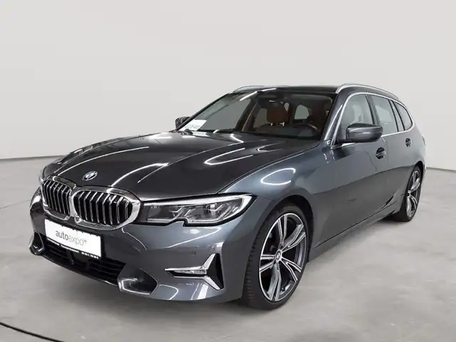 BMW 3 Series view 2
