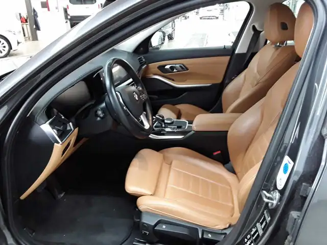 BMW 3 Series view 7