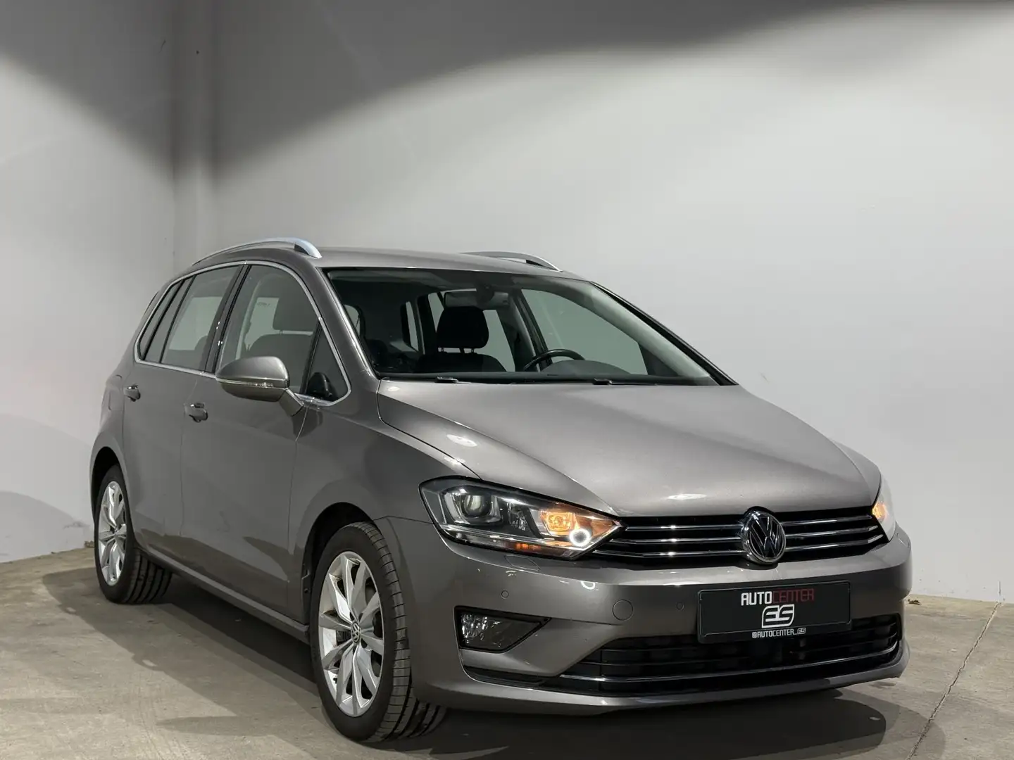 Volkswagen Golf VII Sportsvan 1.4 TSI BMT Highline AHK PDC Navi Grau - 2