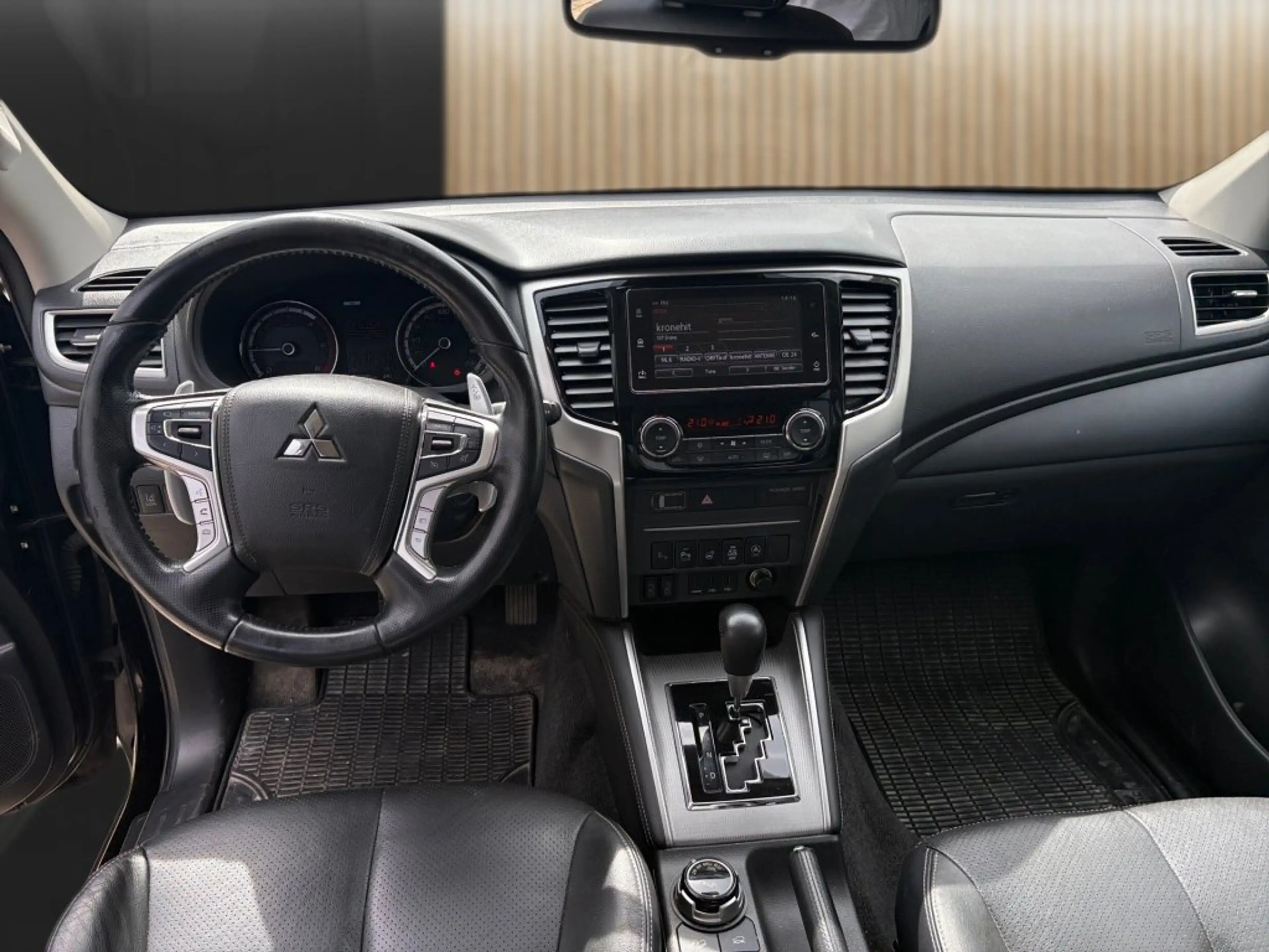 Mitsubishi L200 4x4 2.2 DI-D, Diamond Doppelkabine 4WD — photo 10