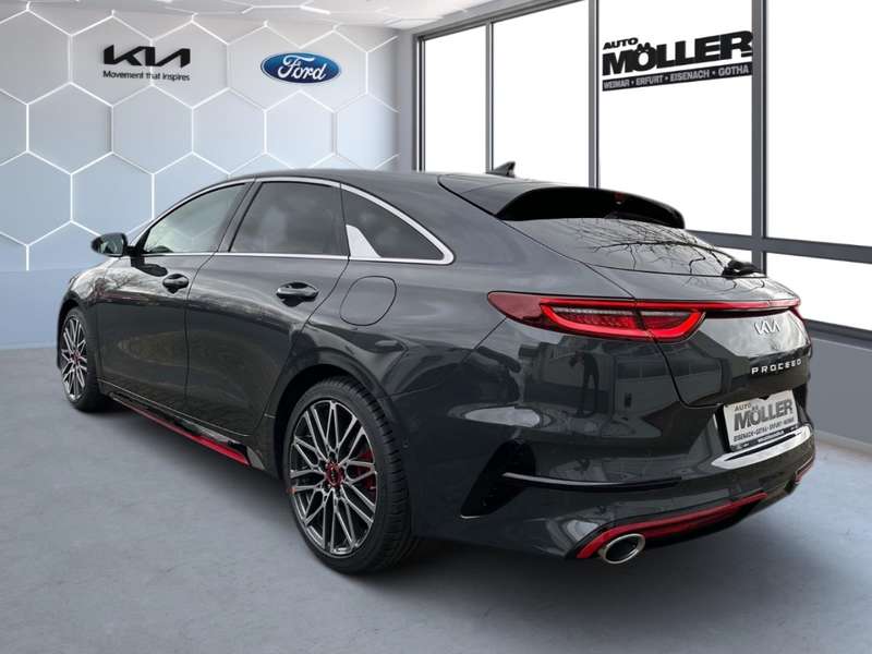 Kia ProCeed / pro_cee'd GT 1.6T DCT7 Glasdach Komfort Kamera ACC JBL-Sound — photo 4