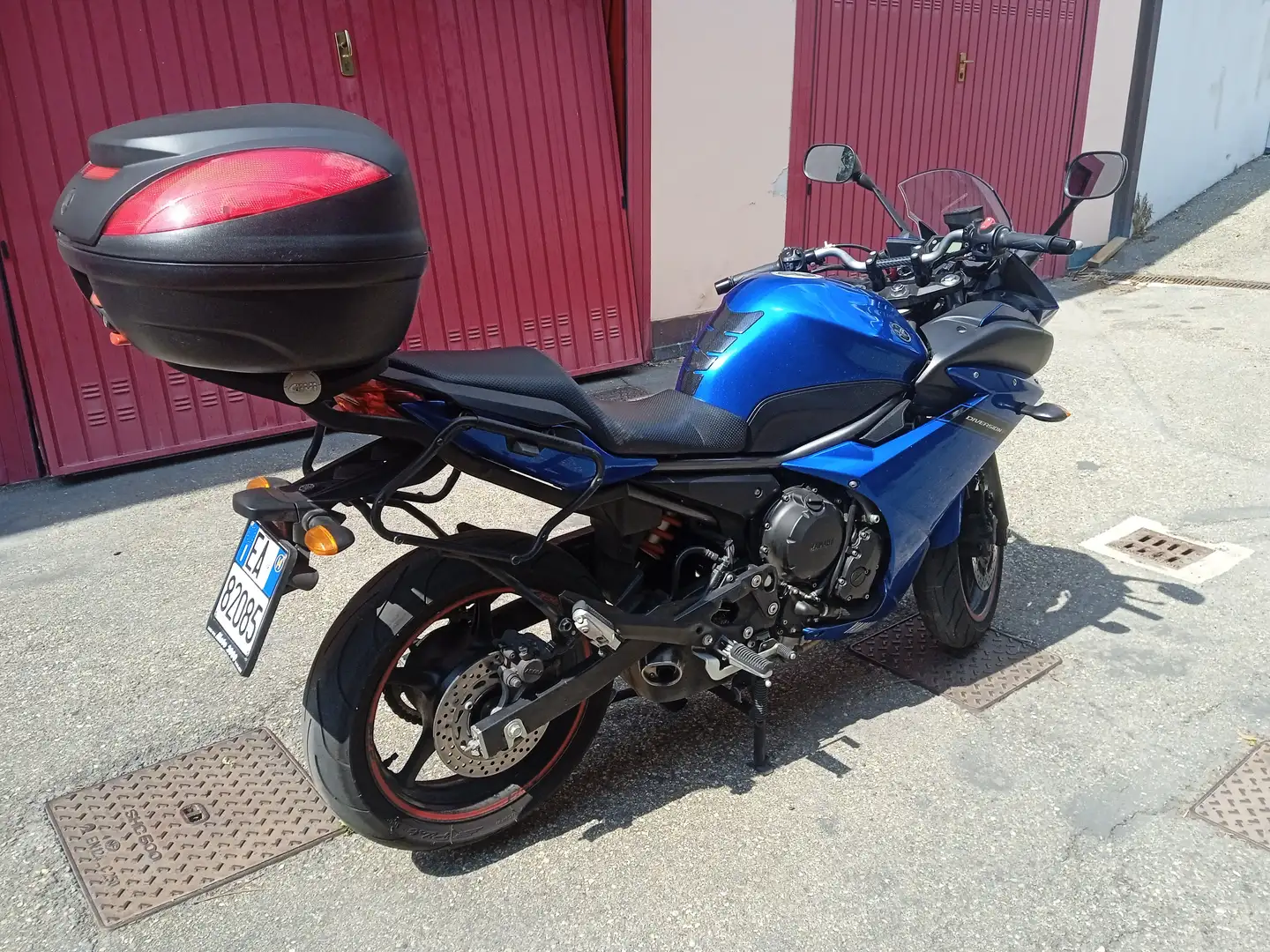 Yamaha XJ 6 Bleu - 2