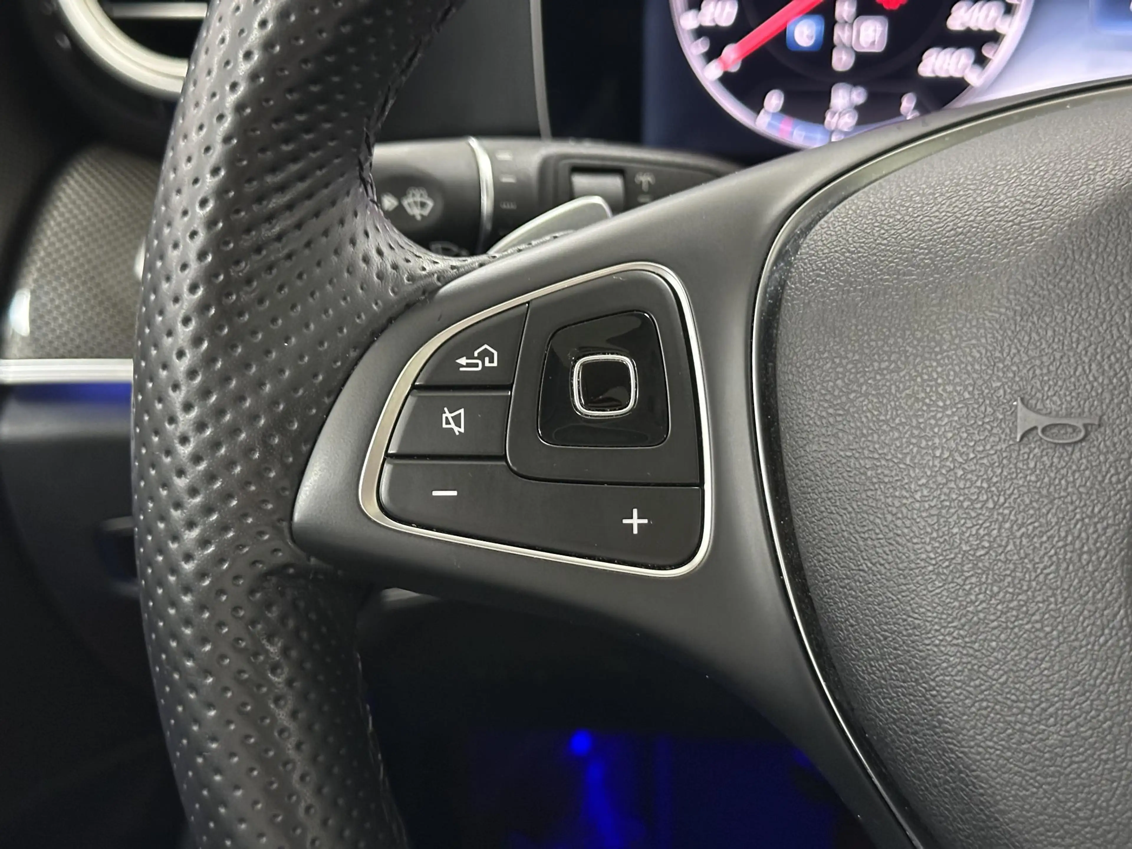 Mercedes-Benz E 400 Estate 4MATIC Premium Plus ELEKTRISCHE TRAKHAAK | — photo 27