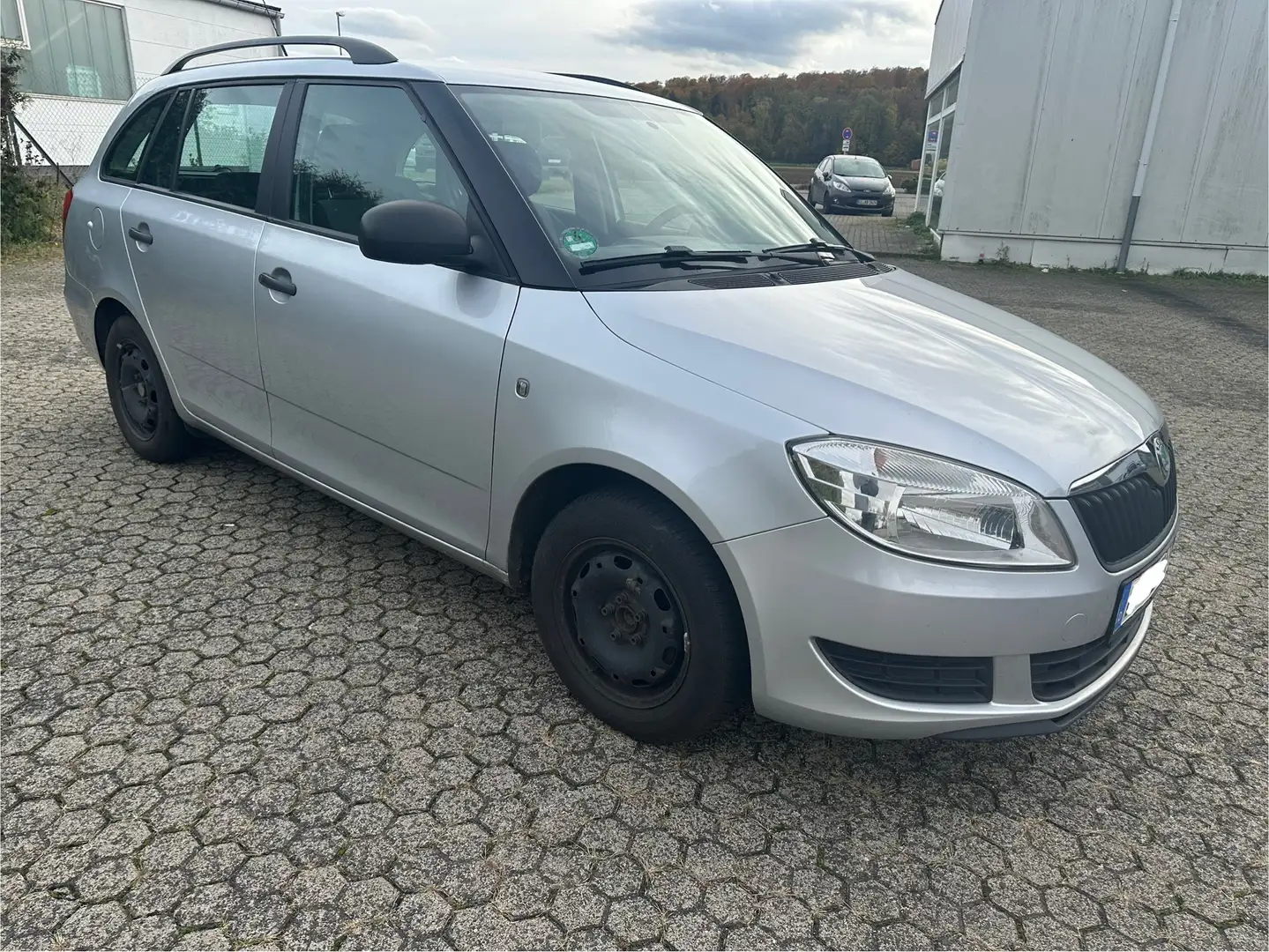 Skoda Fabia Fabia II Combi Diesel 1.2 TDI DPF Combi GreenLine Silber - 2