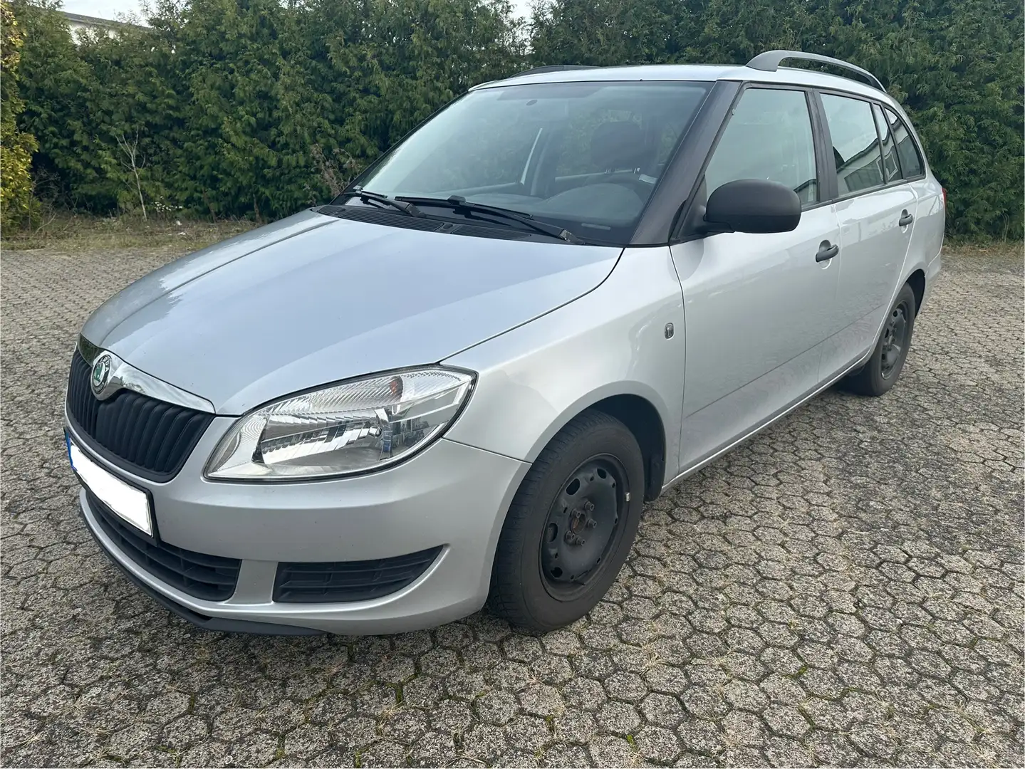 Skoda Fabia Fabia II Combi Diesel 1.2 TDI DPF Combi GreenLine Silber - 1