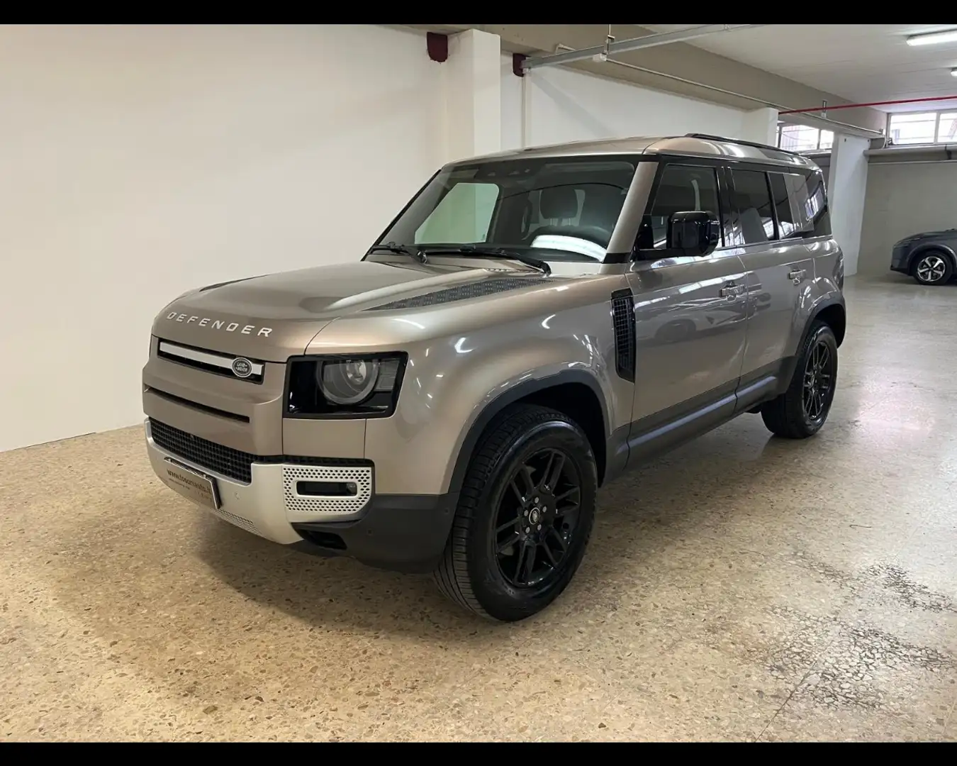 Land Rover Defender 110 3.0d i6 mhev X-Dynamic HSE awd 200cv auto 7p.t Grigio - 1