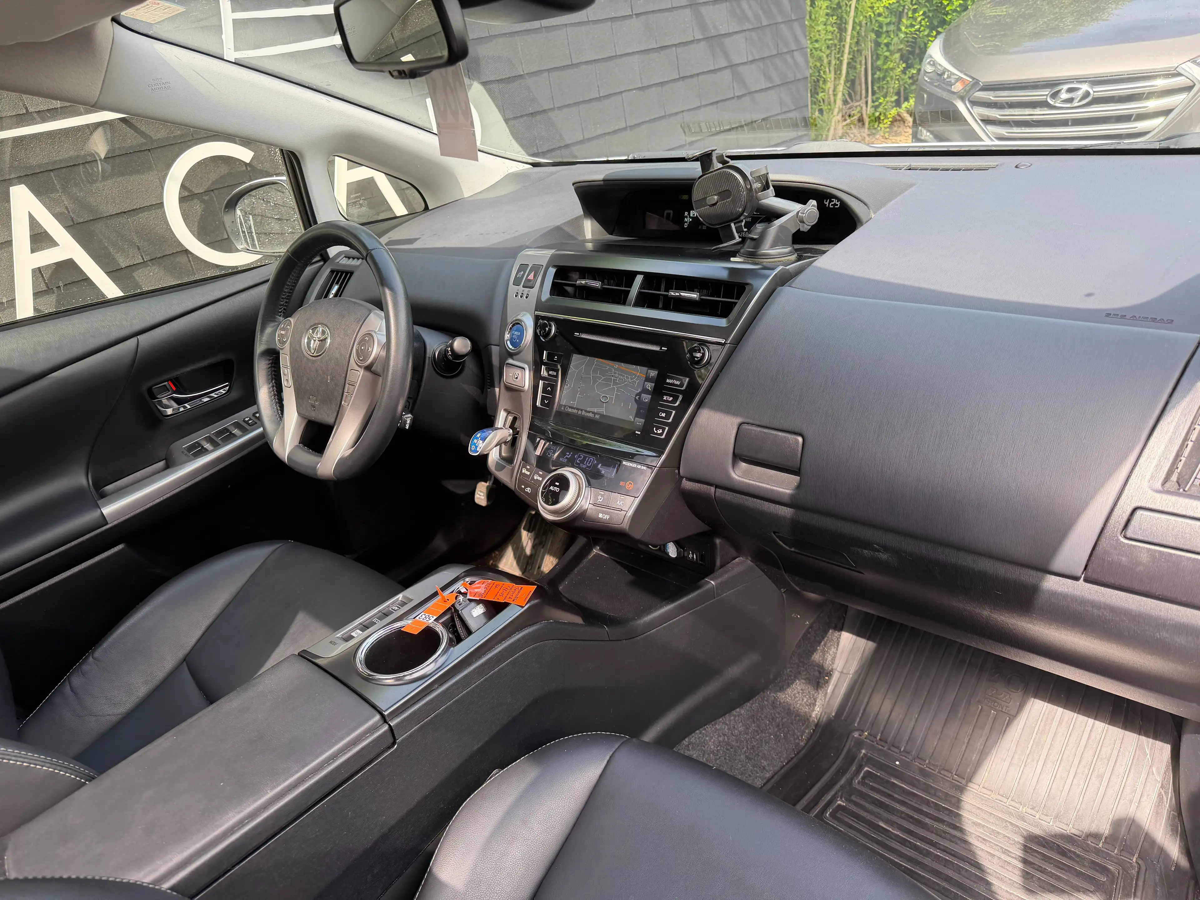 Toyota Prius+ Hybrid 1.8i VVT-i+GARANTIE 12 MOIS+7 PLACES+NAVI+CAMERA+TOIT PANO+E6DT — photo 11