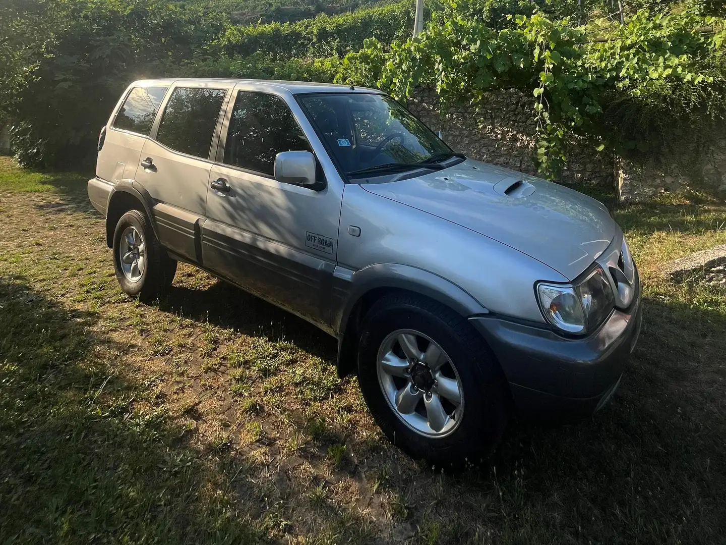 Nissan Terrano Terrano 5p 2.7 tdi Luxury Grigio - 1