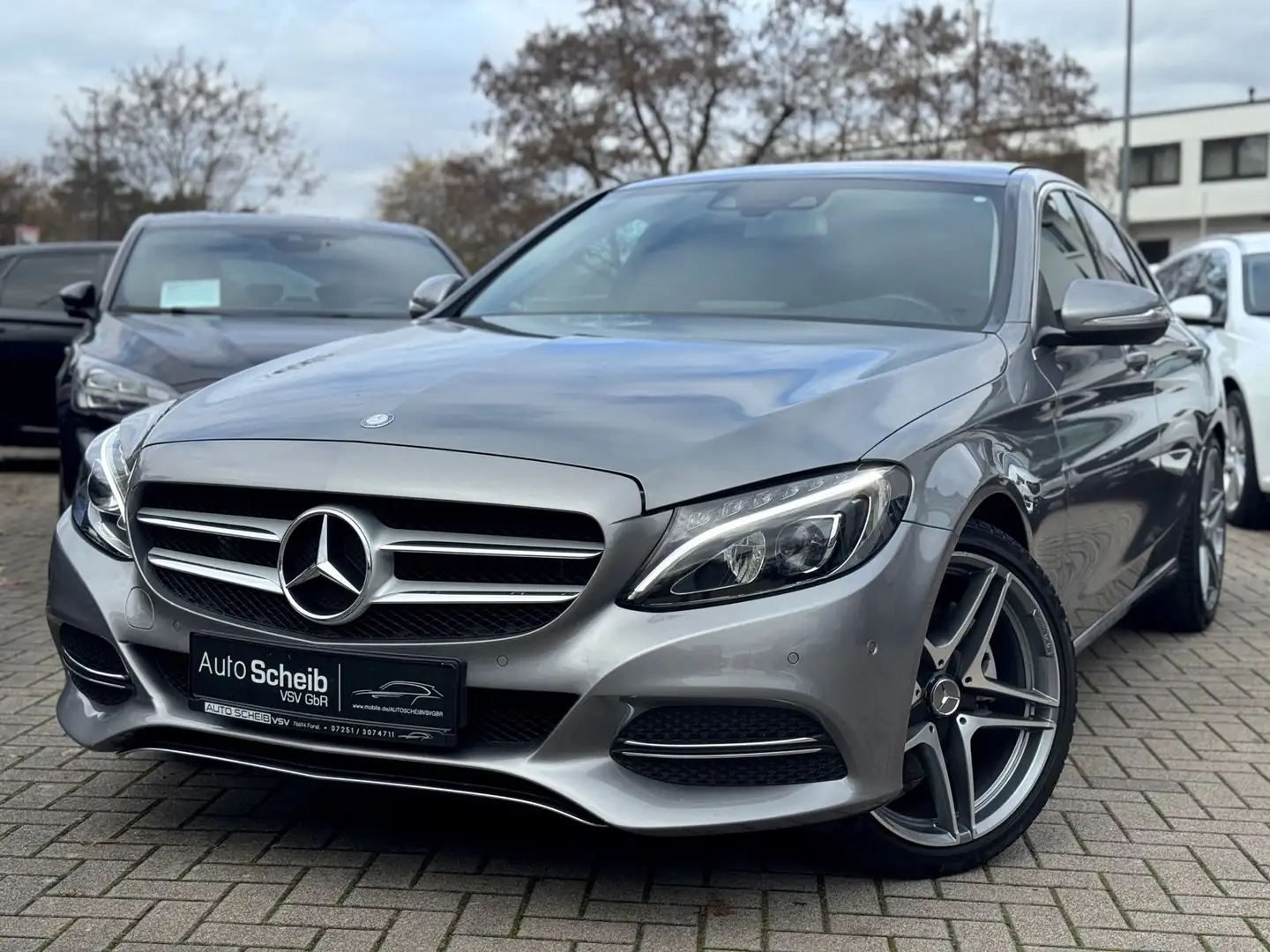 Mercedes-Benz C 250 d 4Matic*1.Hand*AMG*Kamera*Head-Up*Pano Grau - 1