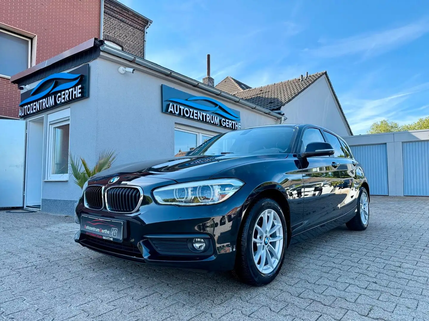 BMW 118 i Baureihe 1 Lim. 5-trg. Advantage*Automatik* Negro - 2