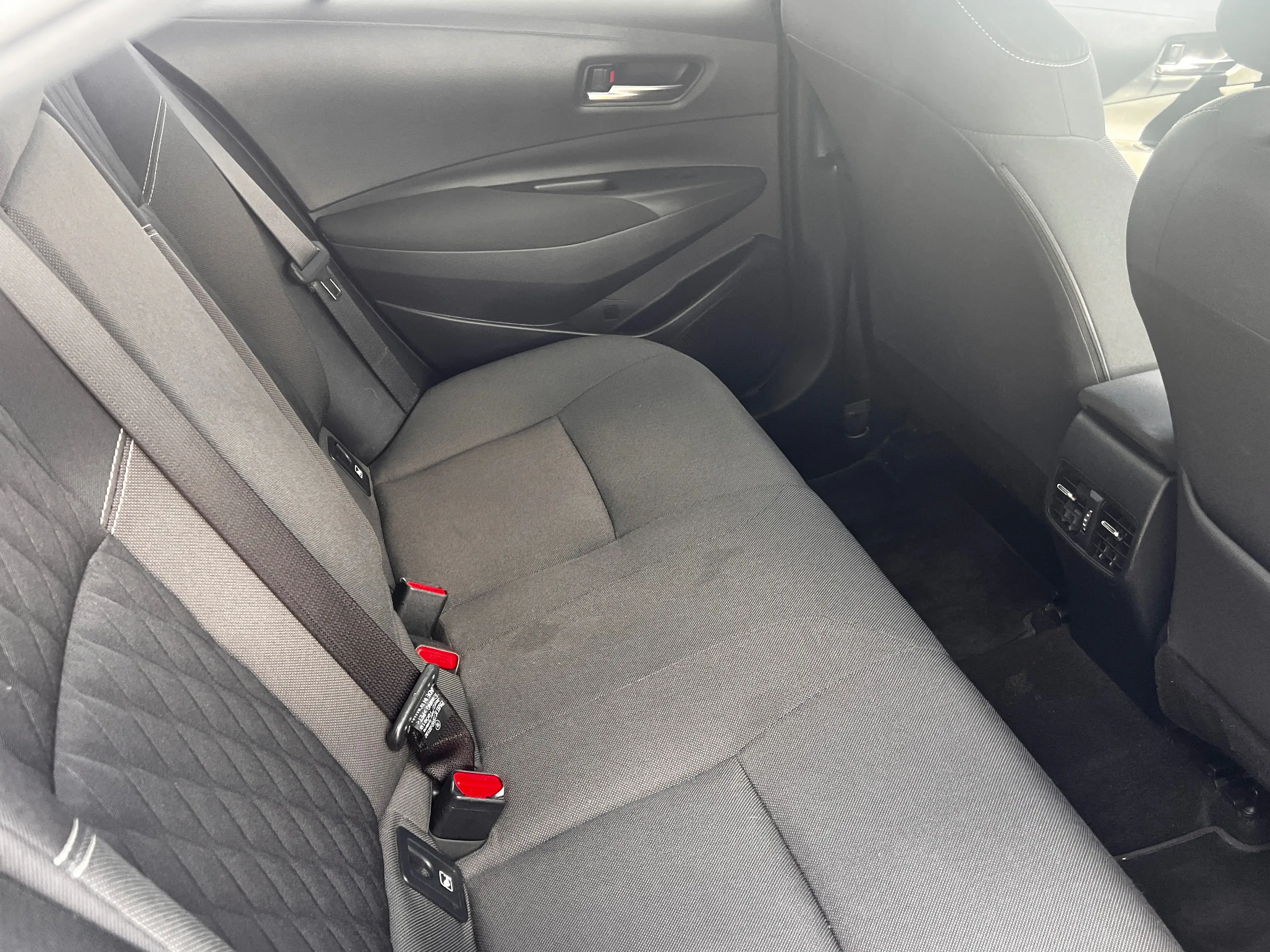 Toyota Corolla Corolla Hybrid 1.8 Dynamic Plus e-CVT — photo 13