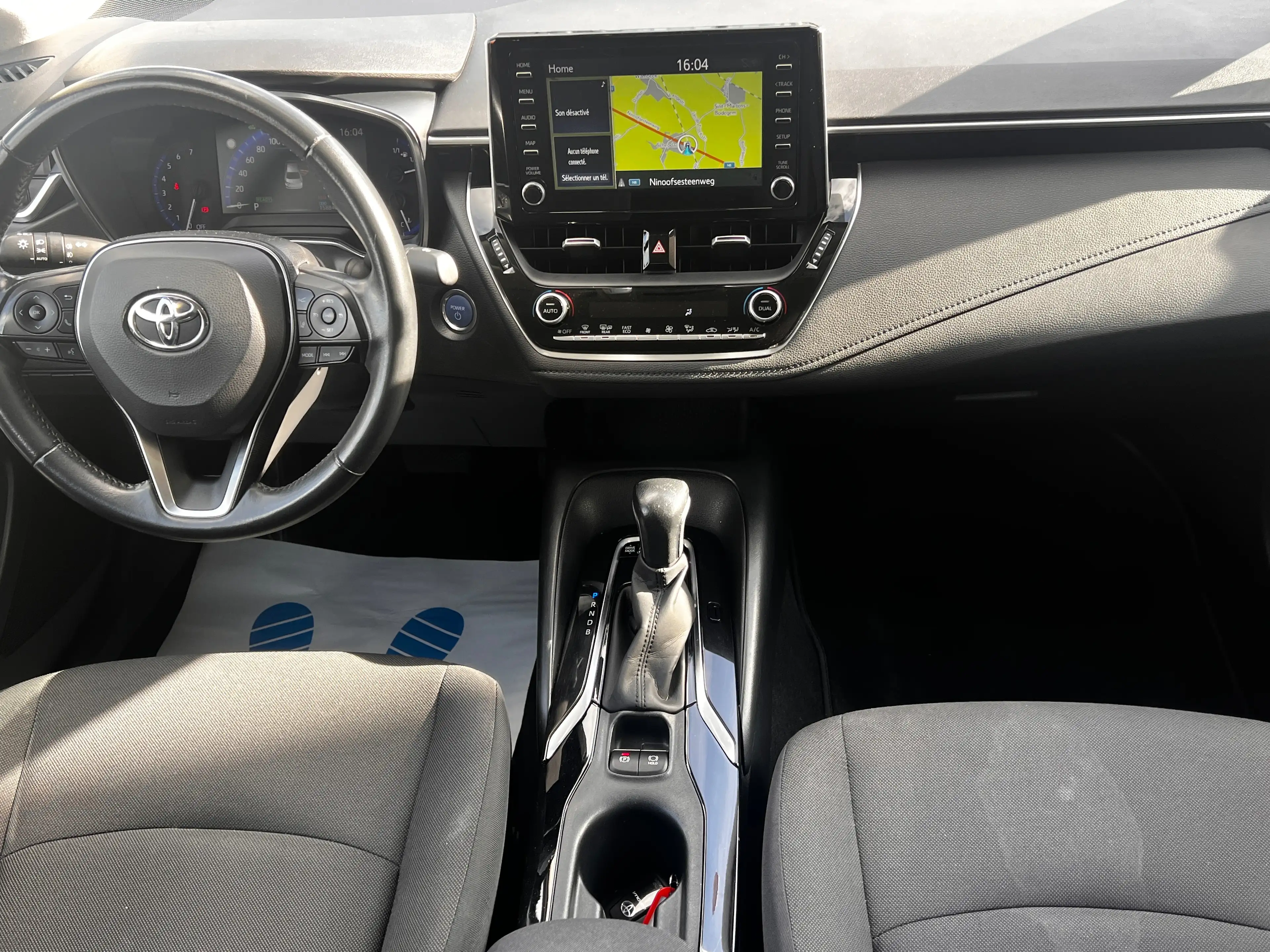 Toyota Corolla Corolla Hybrid 1.8 Dynamic Plus e-CVT — photo 10
