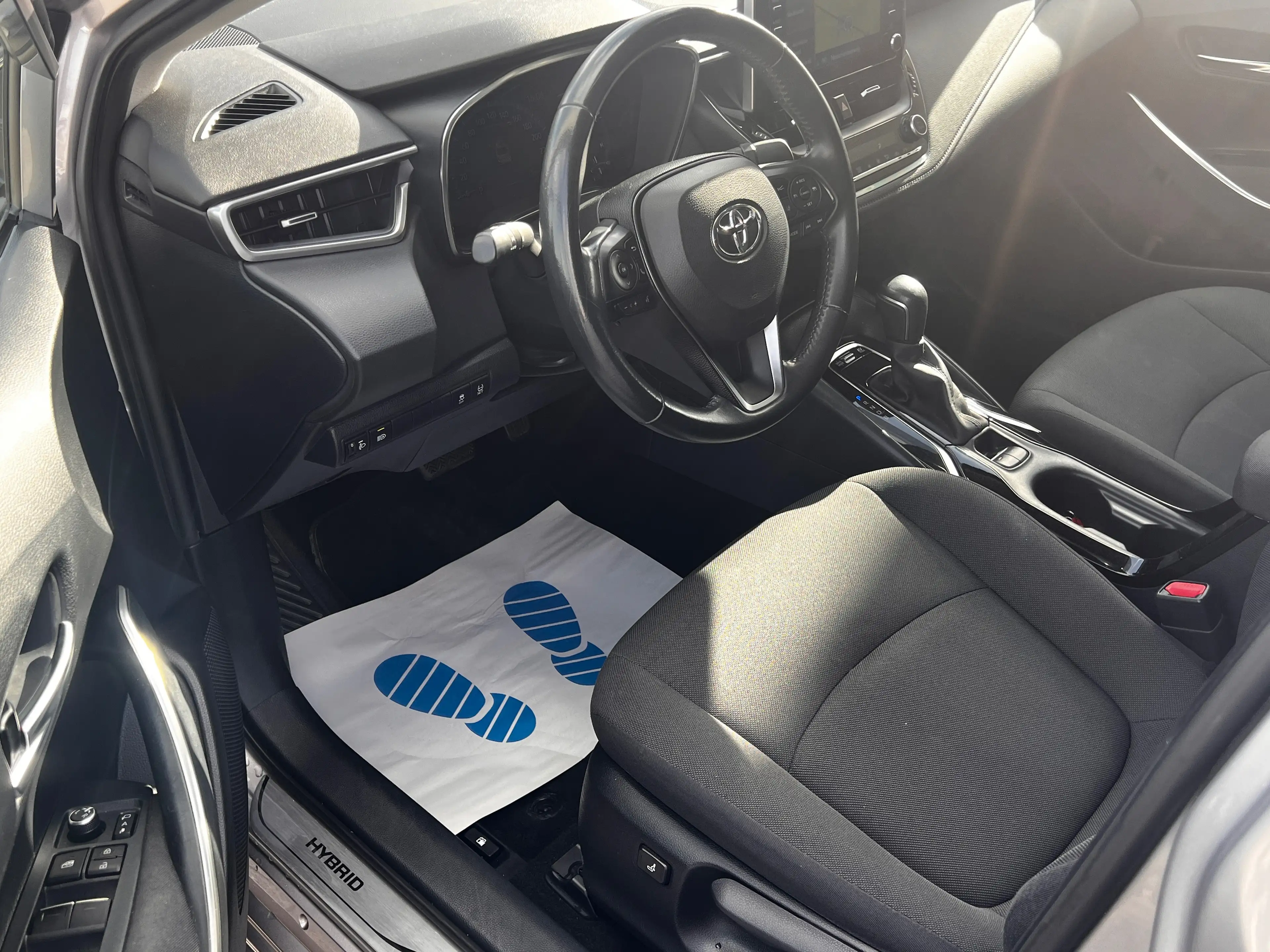 Toyota Corolla Corolla Hybrid 1.8 Dynamic Plus e-CVT — photo 8