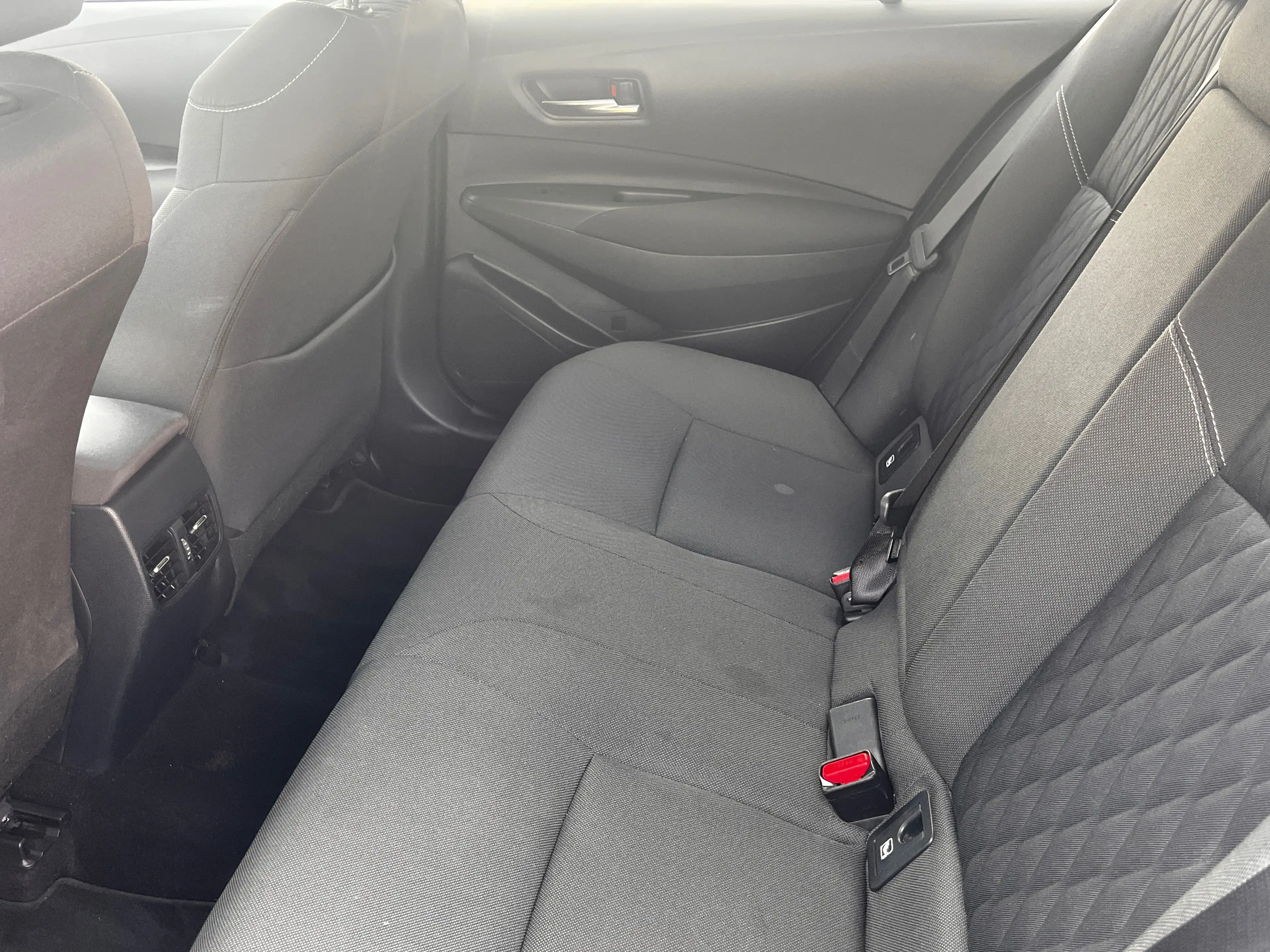 Toyota Corolla Corolla Hybrid 1.8 Dynamic Plus e-CVT — photo 12