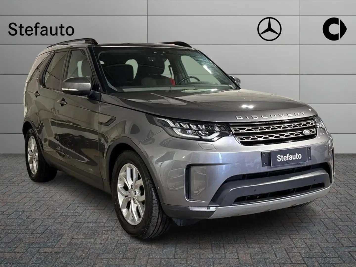 Land Rover Discovery 2.0 SD4 240 CV SE Gris - 1