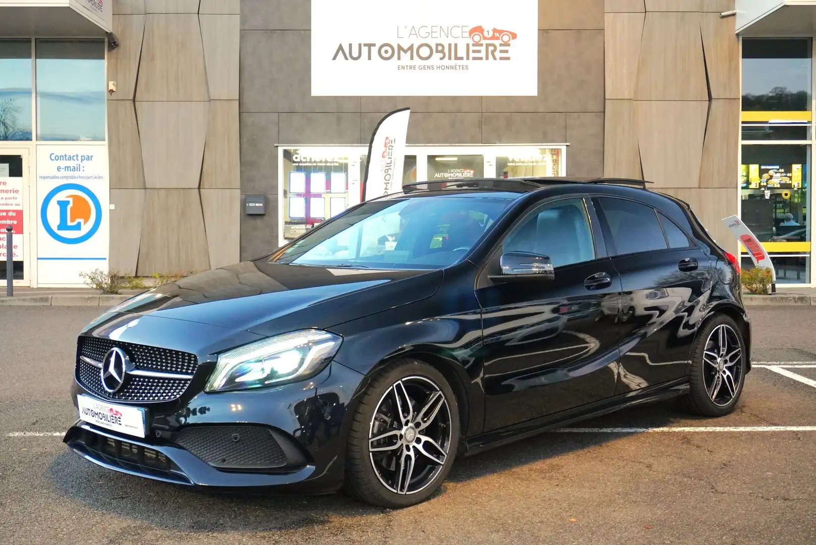 Mercedes-Benz A 220 220 D 177 ch 7G-DCT Fascination Pack AMG Toit Ouvr Noir - 1