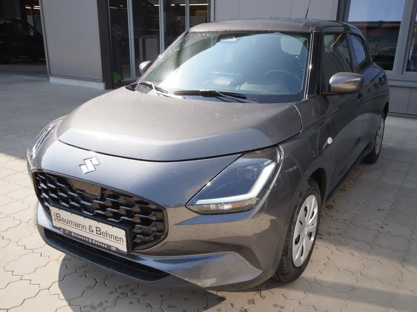 Suzuki Swift 1.2 Hybrid MT Club Grau - 1