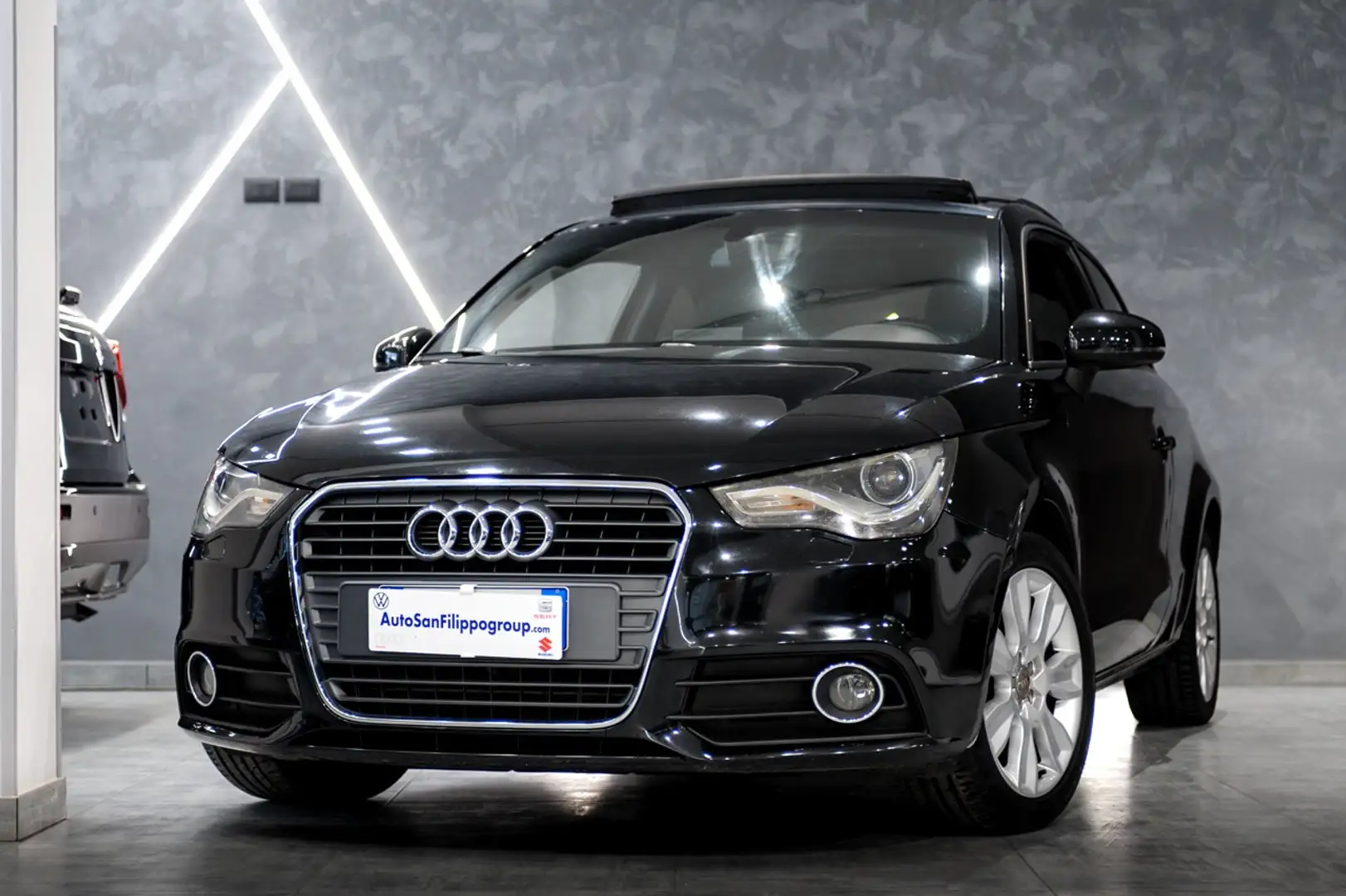 Audi A1 1.4 TFSI Ambition NAVY TETTO XENON Fekete - 1