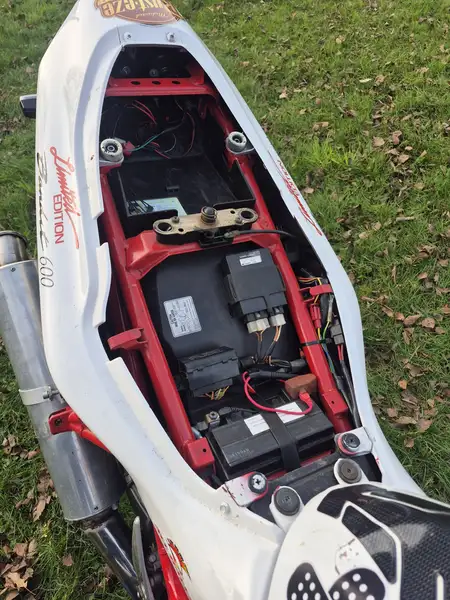 Suzuki Bandit 600 - foto 5