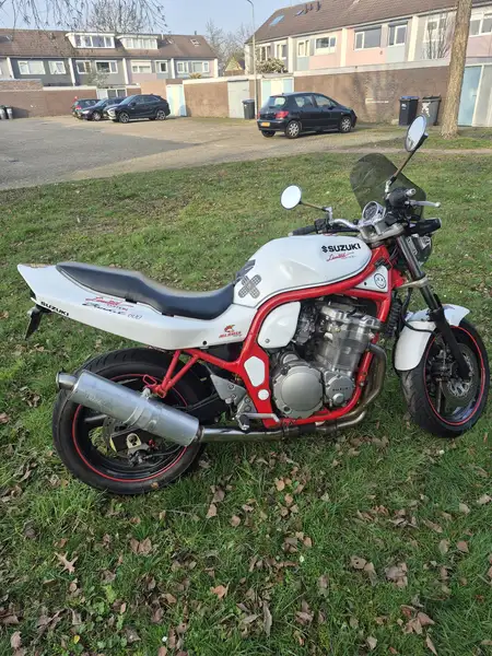 Suzuki Bandit 600 - foto 2