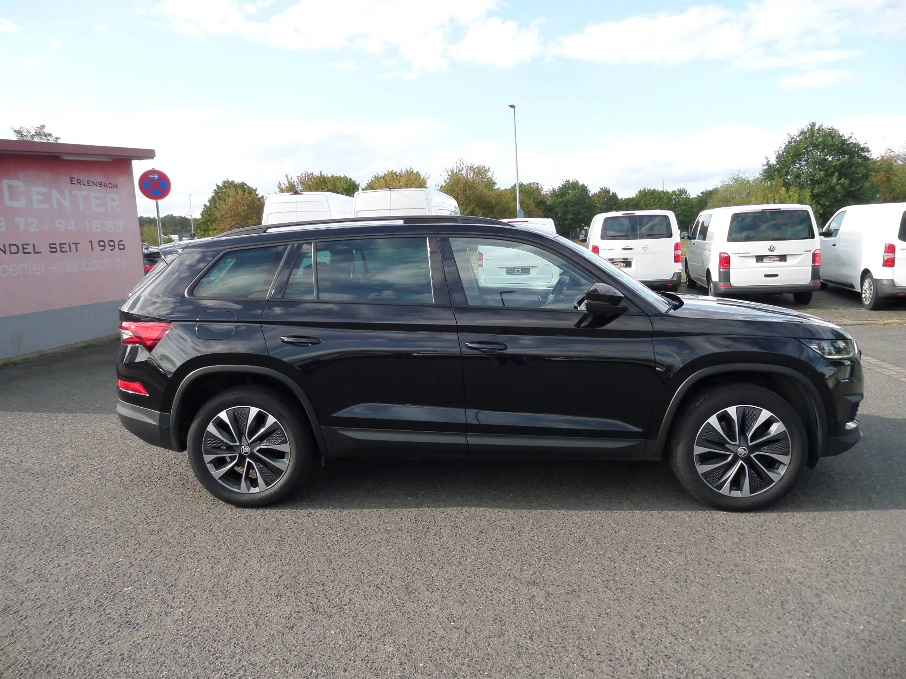 Skoda Kodiaq Tour 4x4+DSG+7-Sitz+Pano-SD+LED+AHK+Navi+Standhzg+ACC+4xSHZ+PDC+1.Hand — photo 6