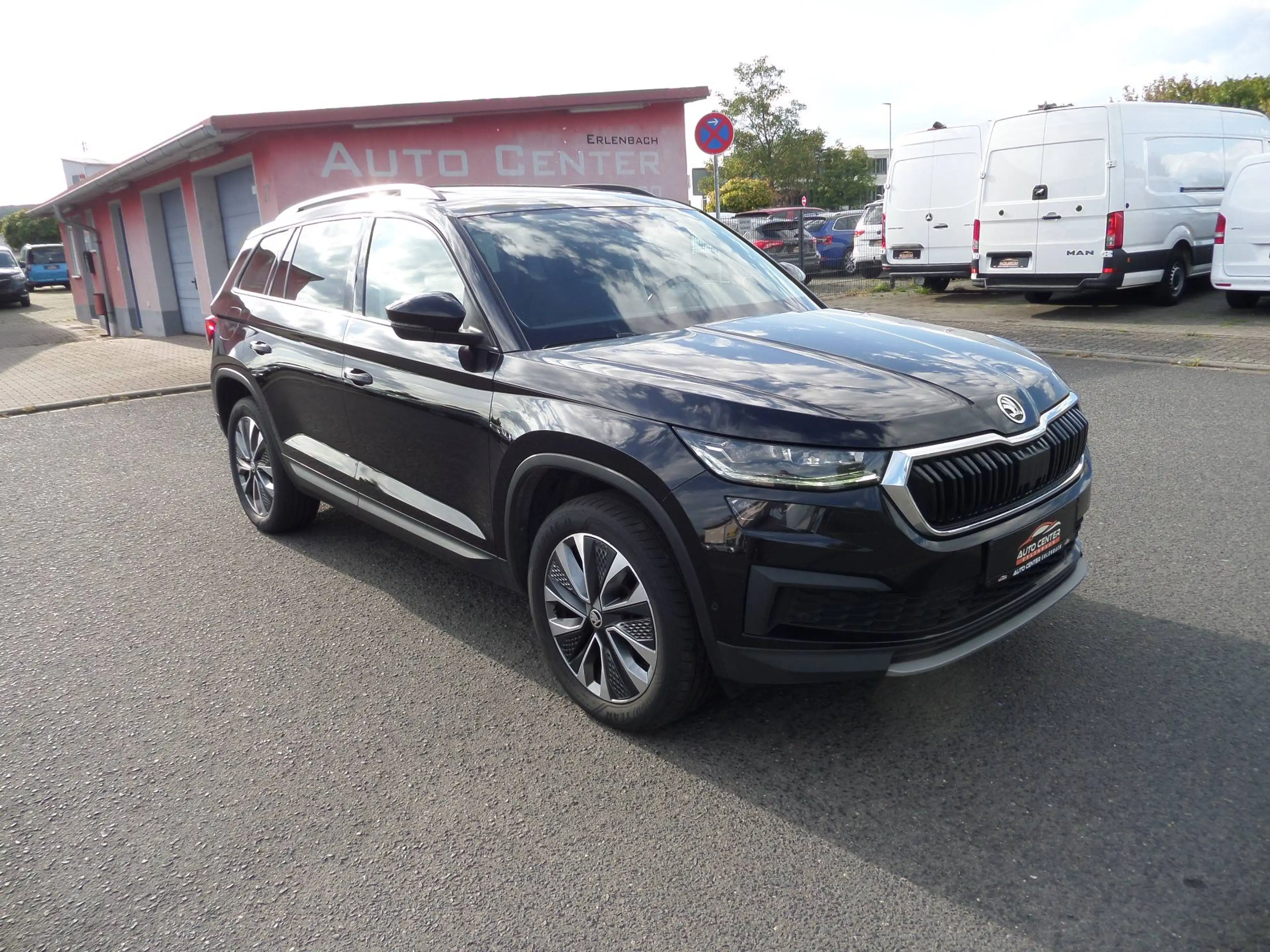 Skoda Kodiaq Tour 4x4+DSG+7-Sitz+Pano-SD+LED+AHK+Navi+Standhzg+ACC+4xSHZ+PDC+1.Hand — photo 7