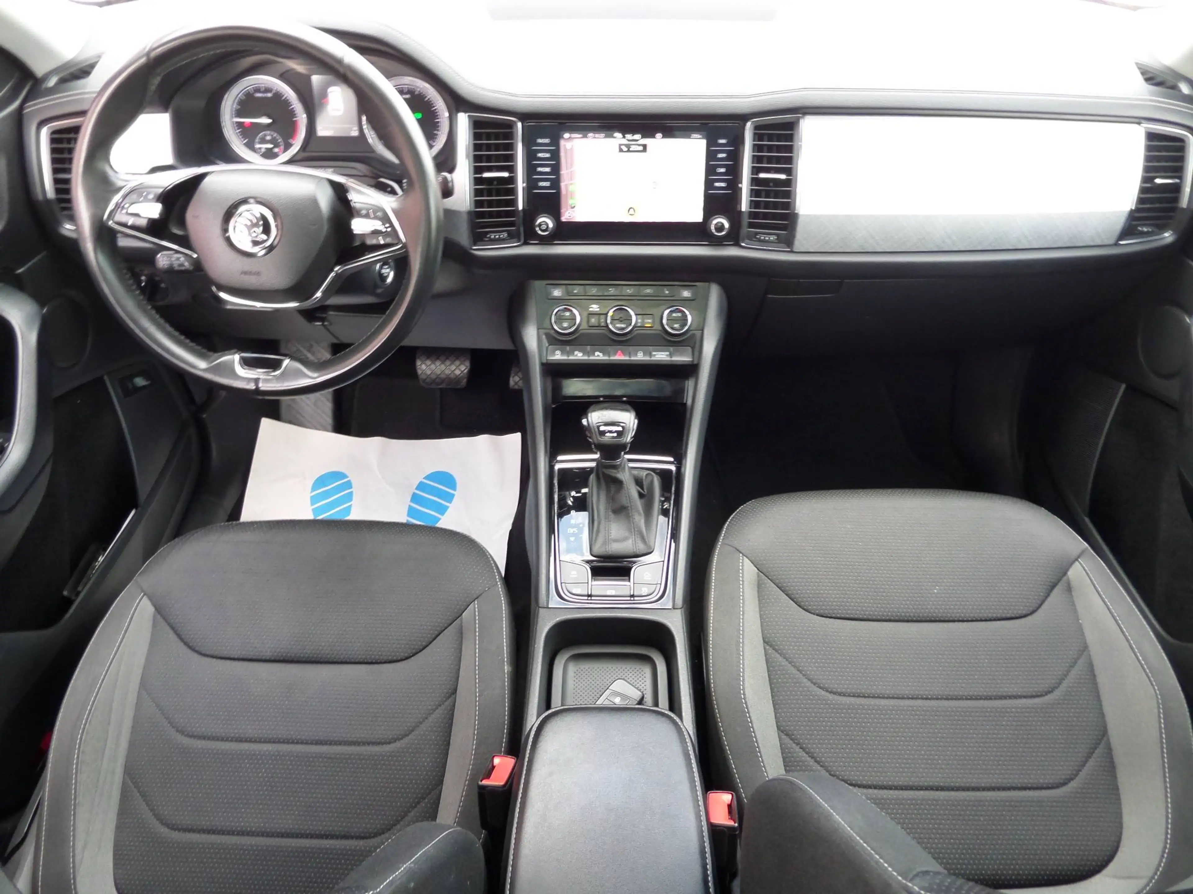 Skoda Kodiaq Tour 4x4+DSG+7-Sitz+Pano-SD+LED+AHK+Navi+Standhzg+ACC+4xSHZ+PDC+1.Hand — photo 9