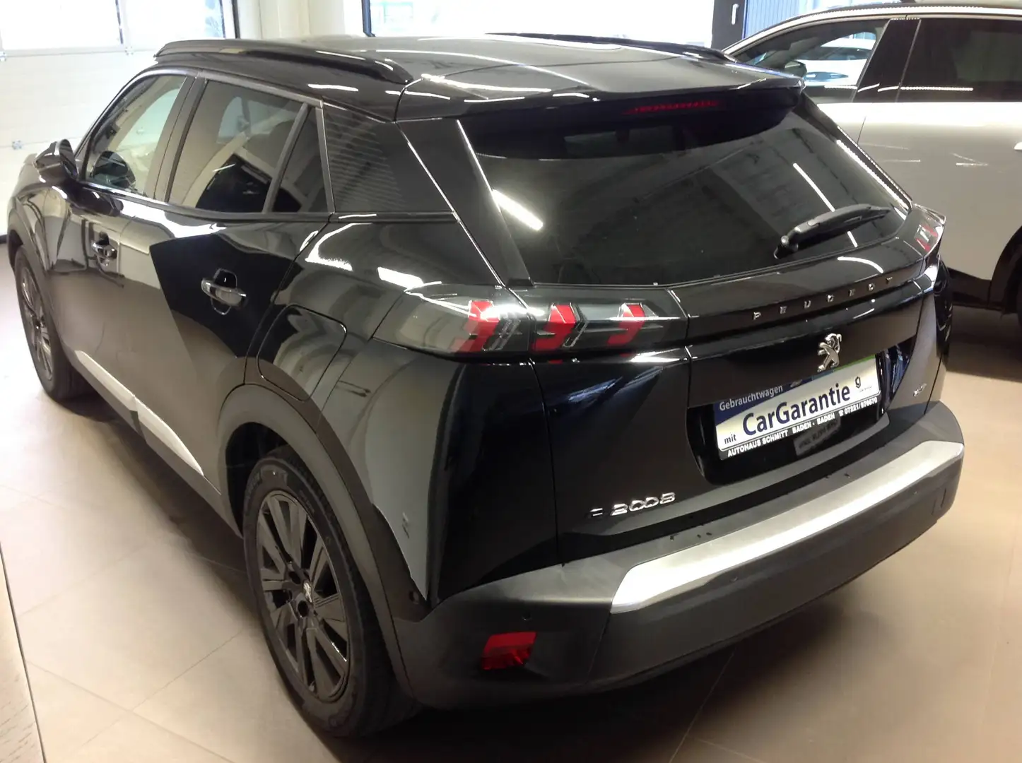 Peugeot 2008 GT Pack 136 Elektromotor - SD Nero - 2
