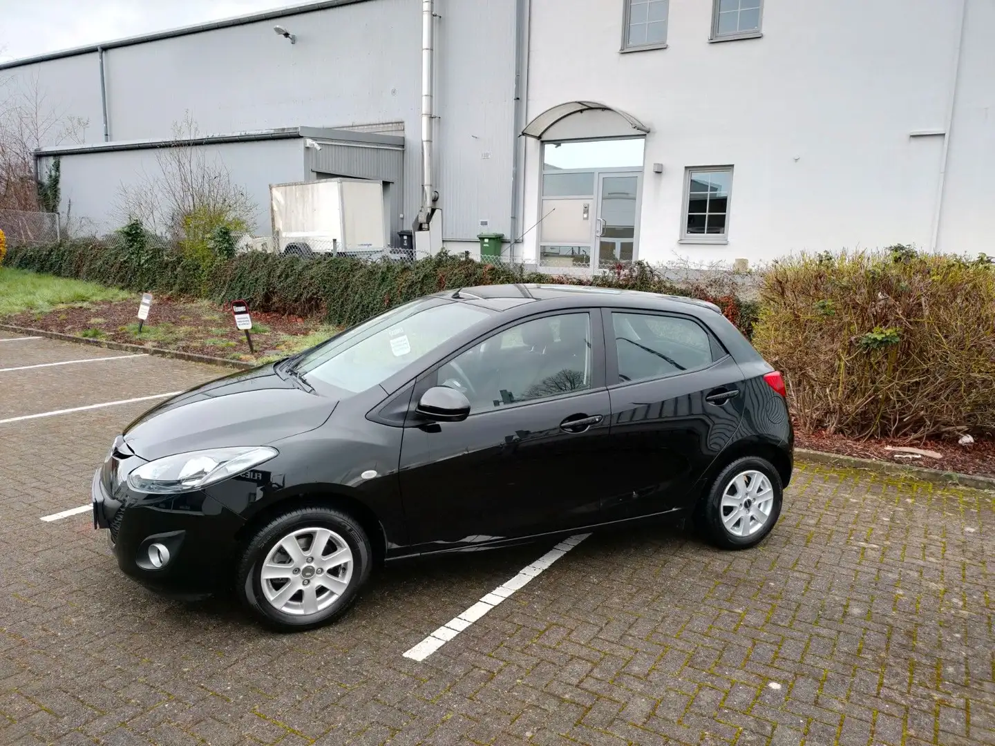 Mazda 2 Lim. 1.3 Edition,1. Hand,Klima,39915 km Top !! Noir - 1