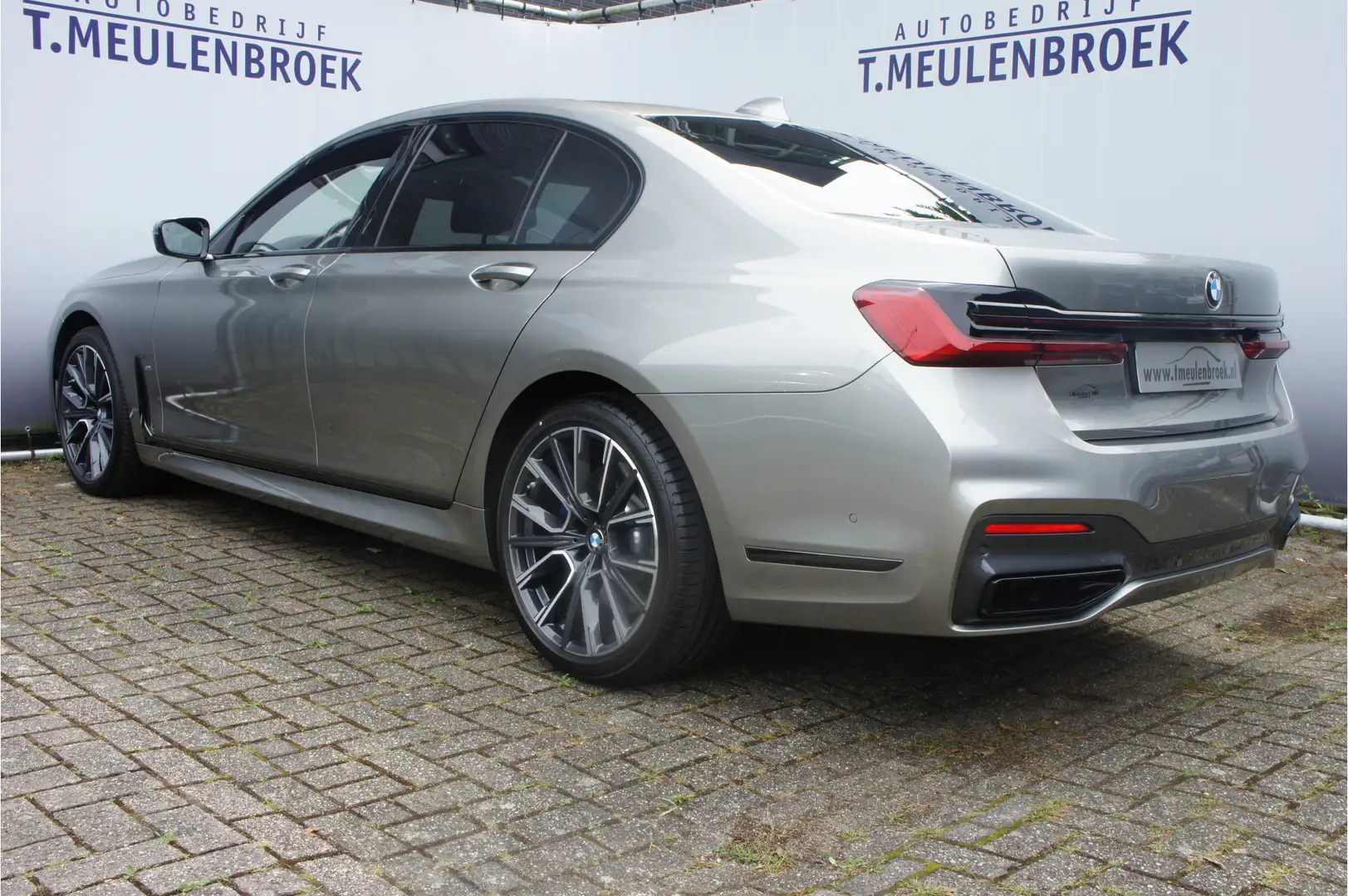 BMW 750 7-serie 750i xDrive High Executive Gris - 2