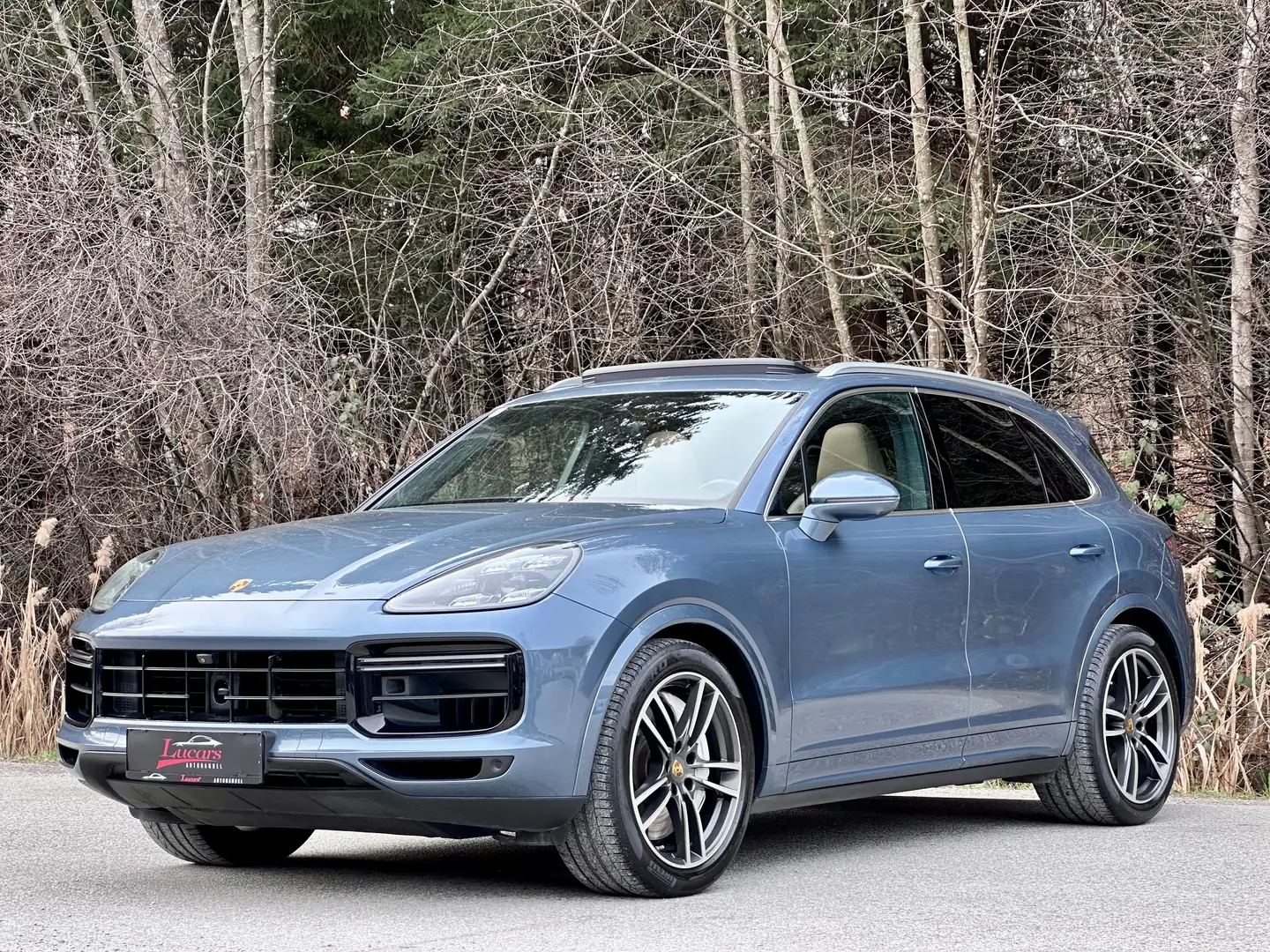 Porsche Cayenne Turbo Aut. *PANO*AHK*BOSE*SPUR*360* Blau - 1