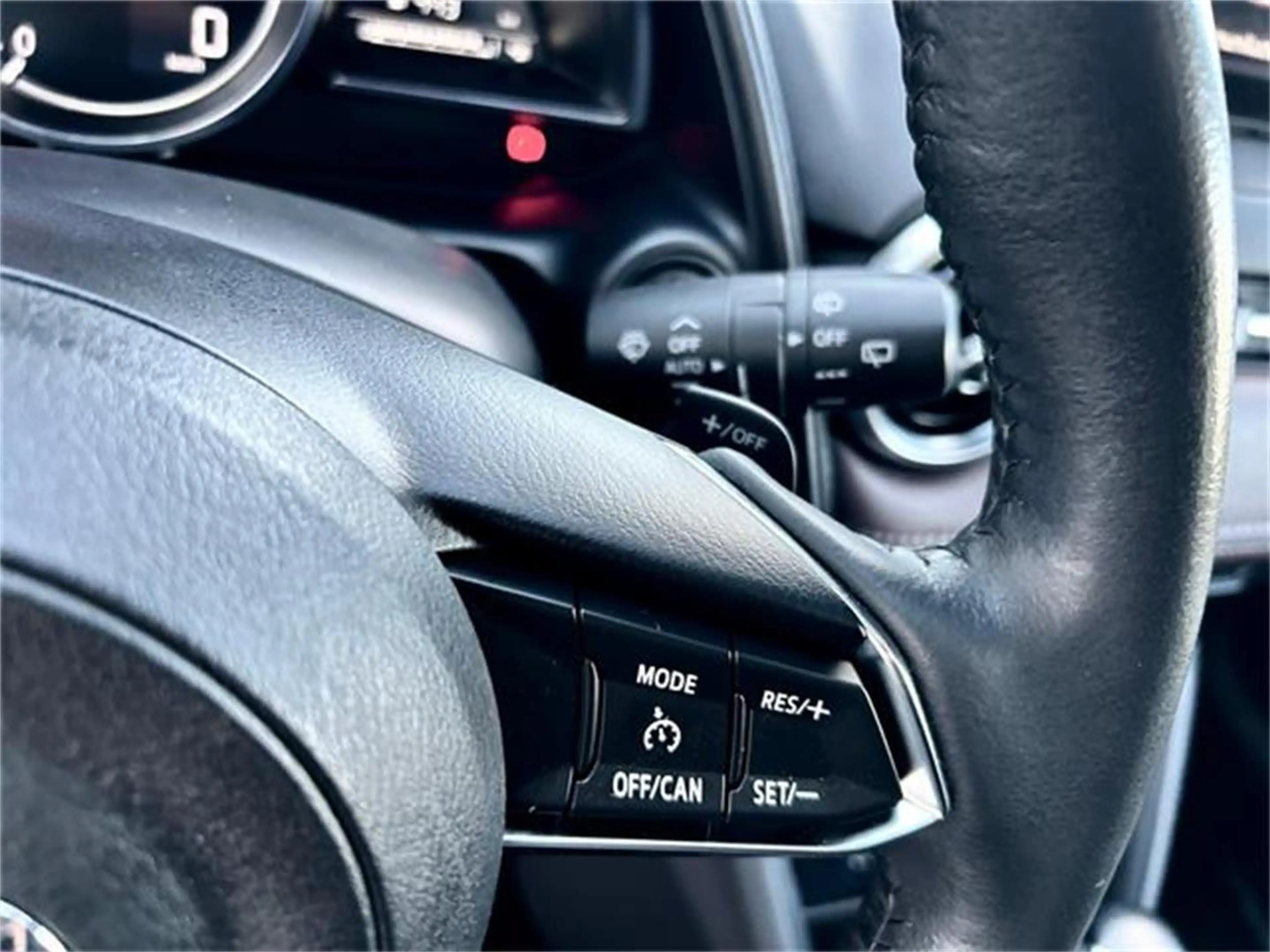 Mazda CX-3 G120 Takumi Aut. Automatik mit Navigation / T — photo 11