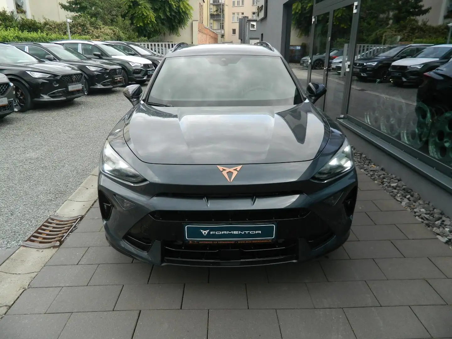 CUPRA Formentor 1.5 eTSI DSG Sennheiser/PurePerformance/DynamicDes Grau - 2