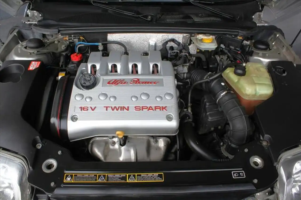 Alfa Romeo Spider Sportsitze Leder Schwarz, elektr. Verdeck, foto 9