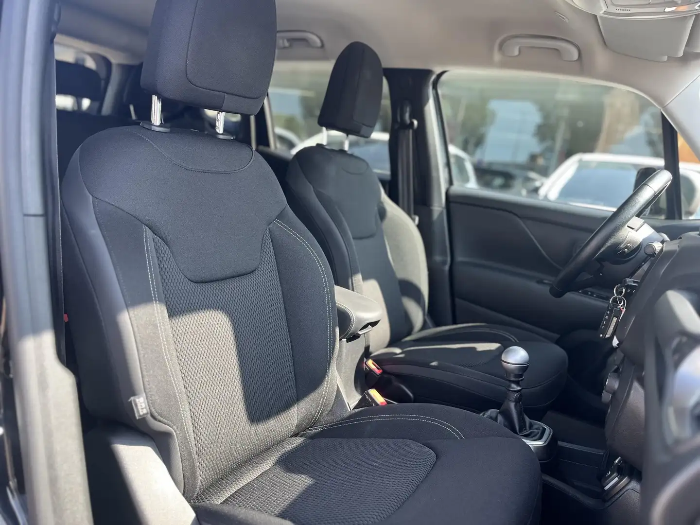 Jeep Renegade 1.0T-e Limited Zwart - 2