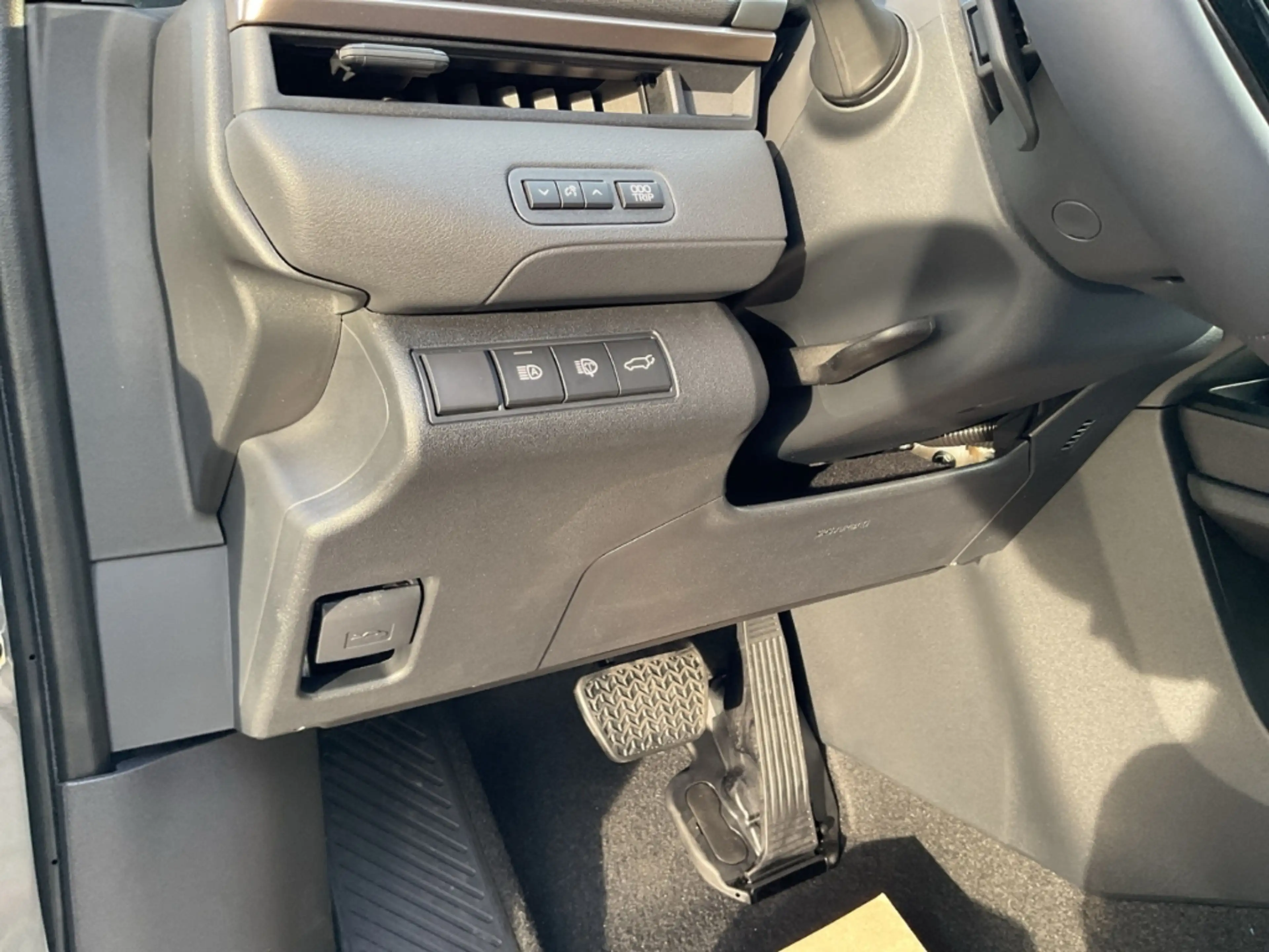 Toyota bZ4X FWD Teamplayer Navi 360 Kamera LED El. Heckklappe — photo 10
