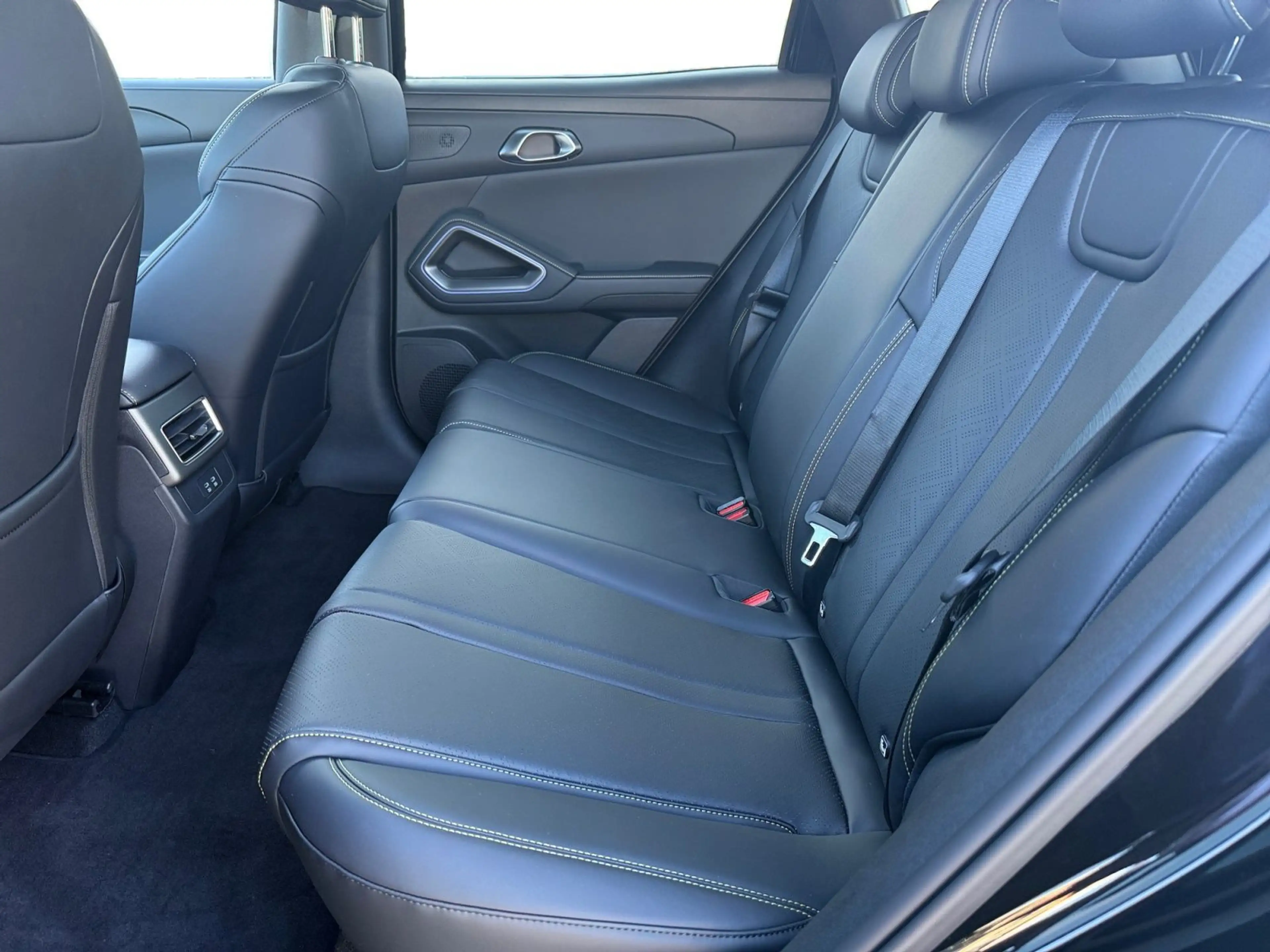 BYD Atto 2 Atto 2 Comfort — photo 9
