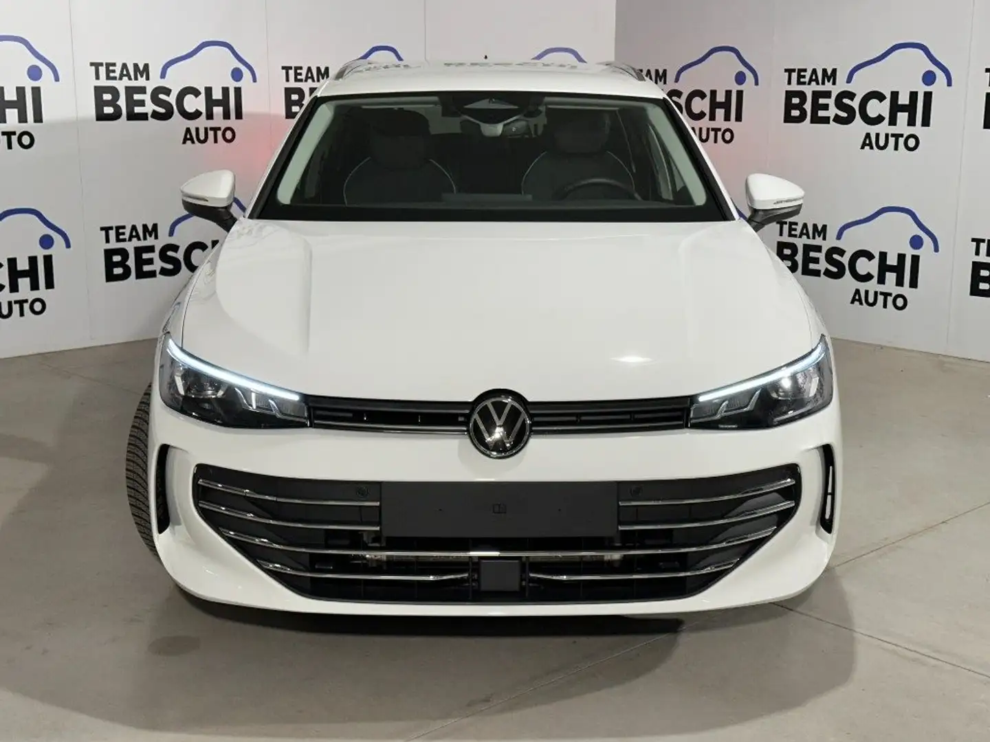 Volkswagen Passat Variant 1.5 eTSI 150 CV DSG Business Bianco - 2