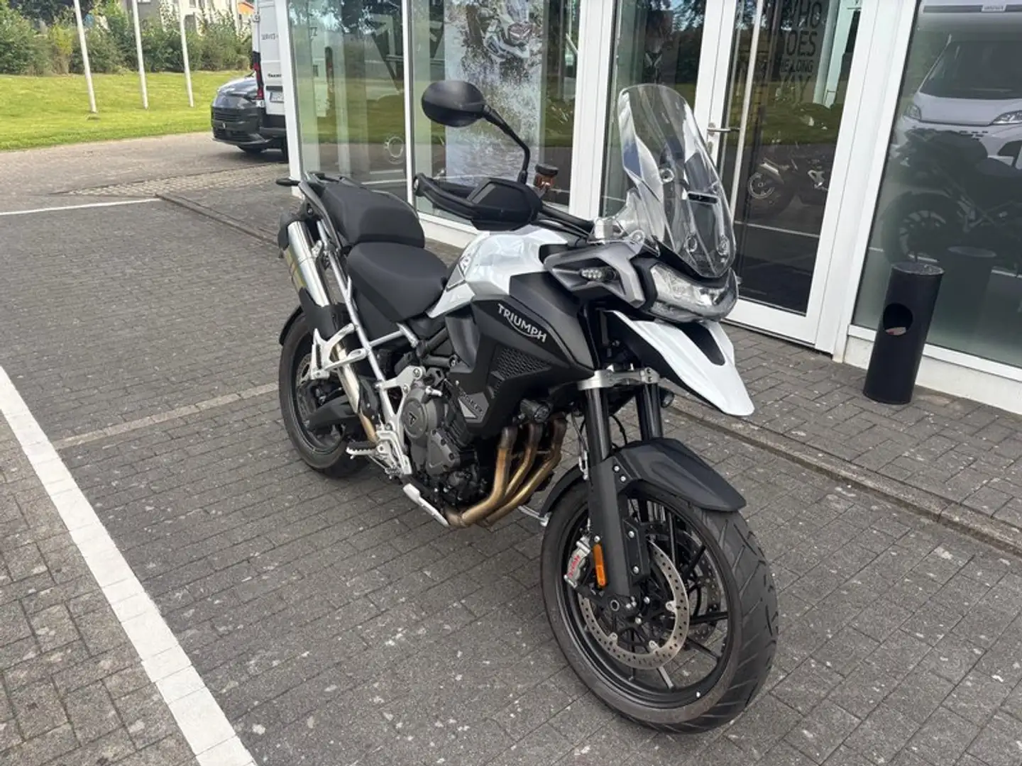 Triumph Tiger 1200 GT PRO MY25 Bílá - 2