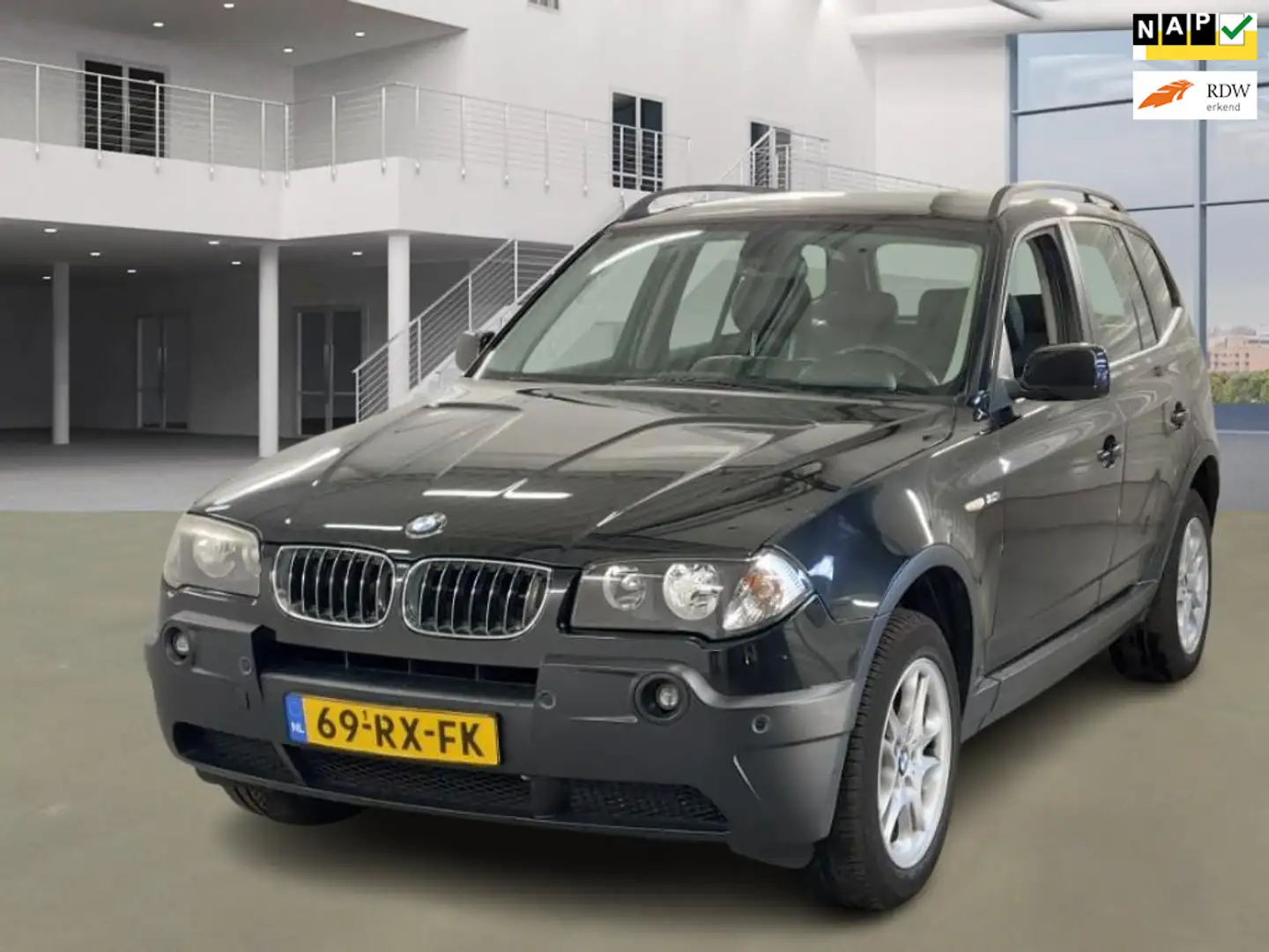 BMW X3 3.0i|youngtimer|aut|leder|4wd|stoelverw|navi|psens Noir - 1