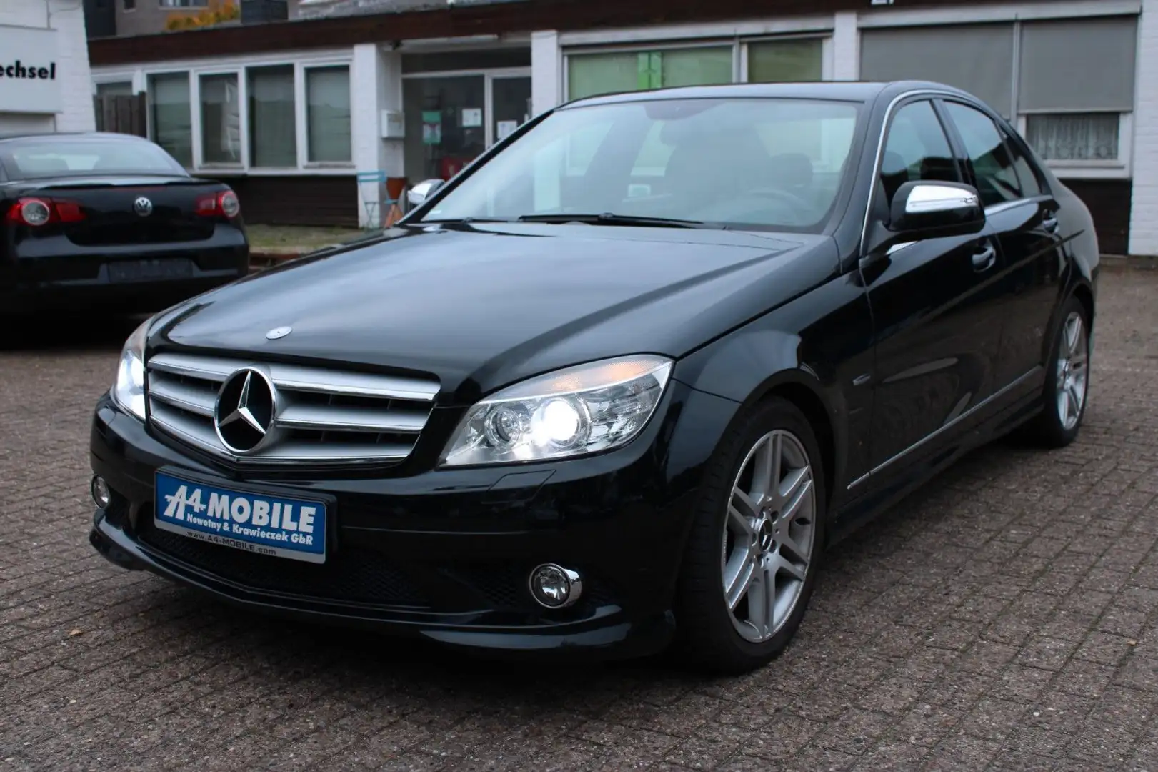 Mercedes-Benz C 180 K Lim. Aut. AMG Line Navi Bi-Xenon Schwarz - 1