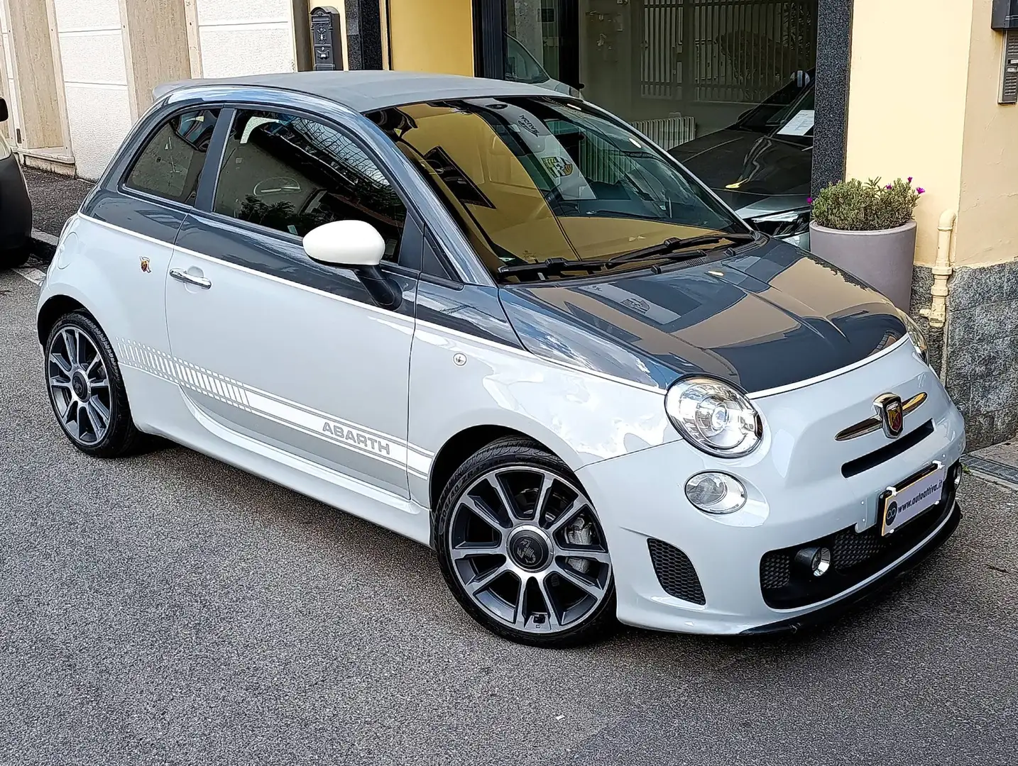 Abarth 500C 1.4 16v t. t-jet 135cv Cabriolet Bicolor campovolo/carrara Grau - 1