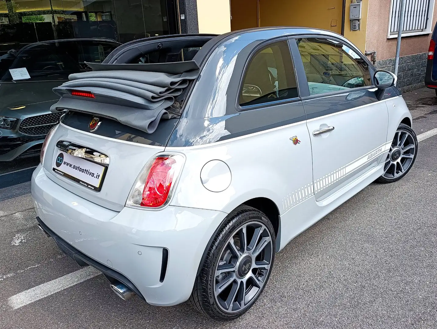 Abarth 500C 1.4 16v t. t-jet 135cv Cabriolet Bicolor campovolo/carrara Grau - 2