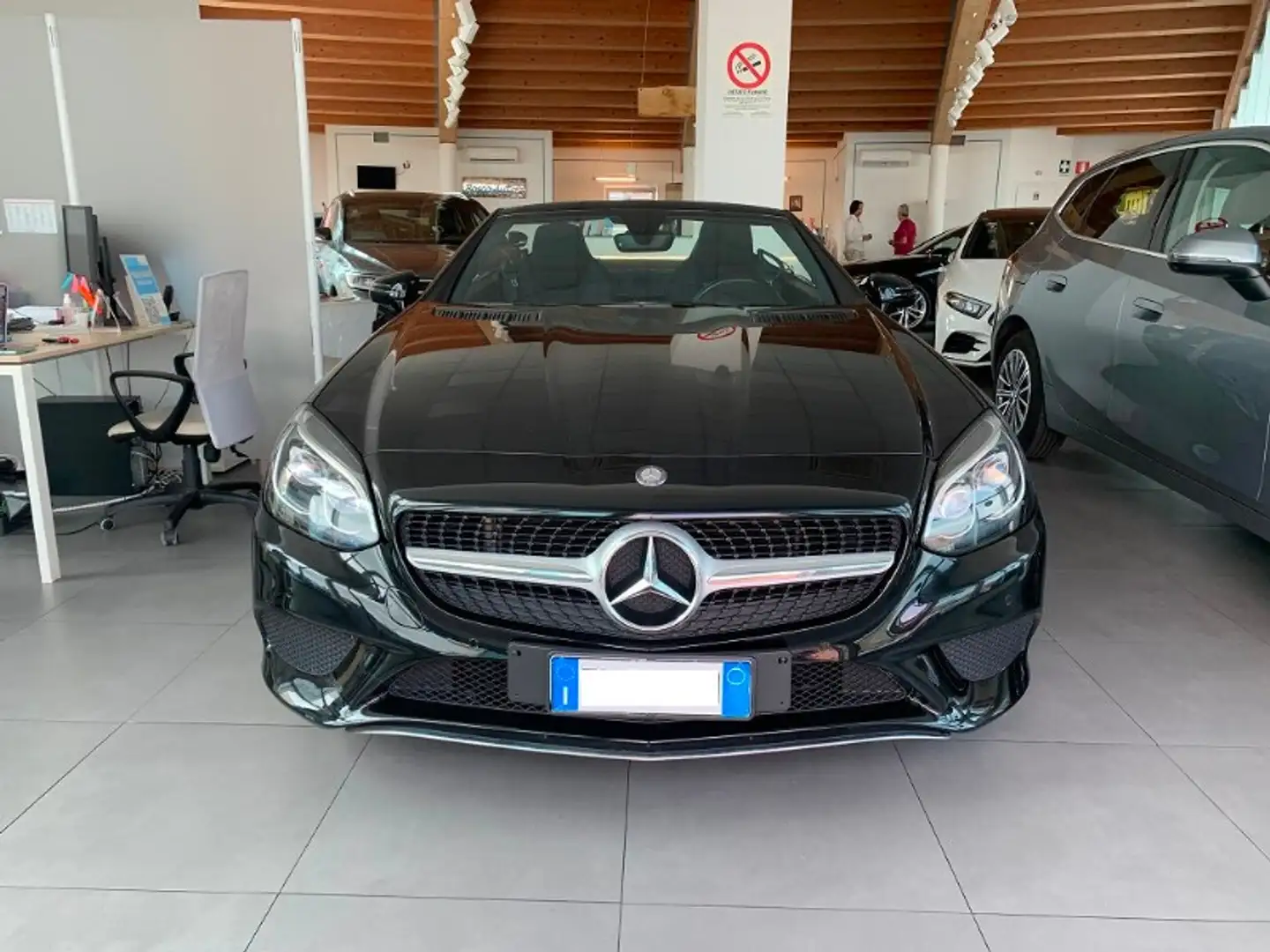 Mercedes-Benz SLC 250 SLC 250 d Premium Schwarz - 2