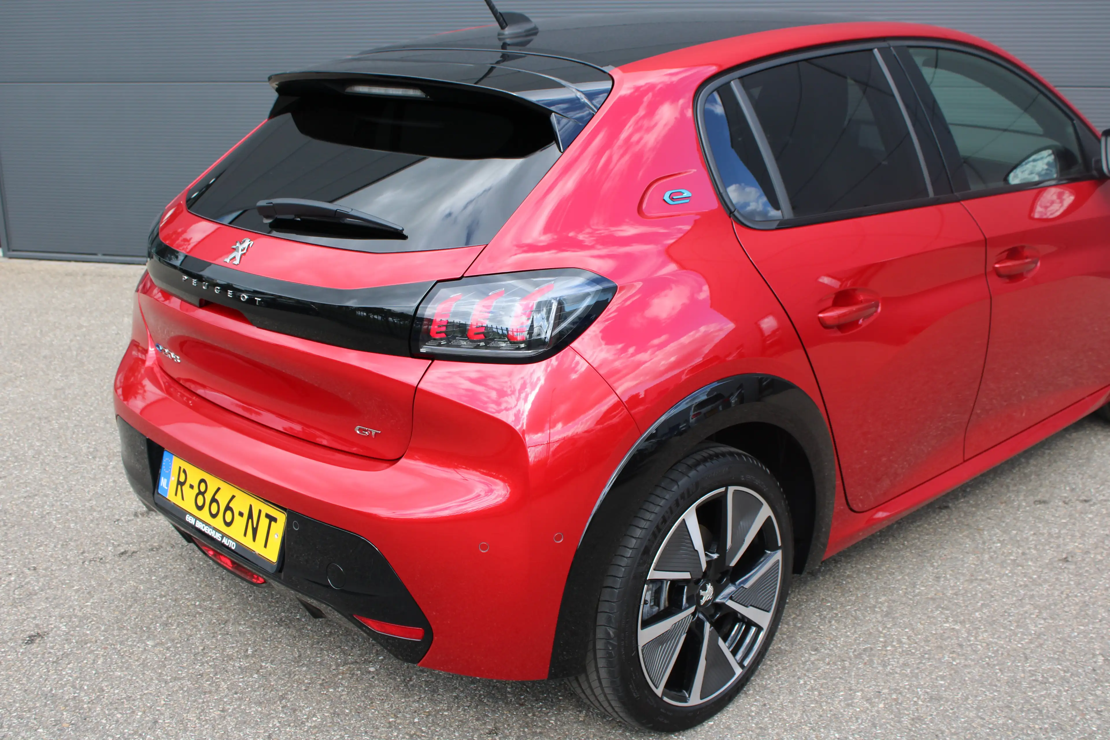 Peugeot e-208 EV GT Pack 50 kWh | Fase 3 laden | SOH 100% | Navi — photo 10