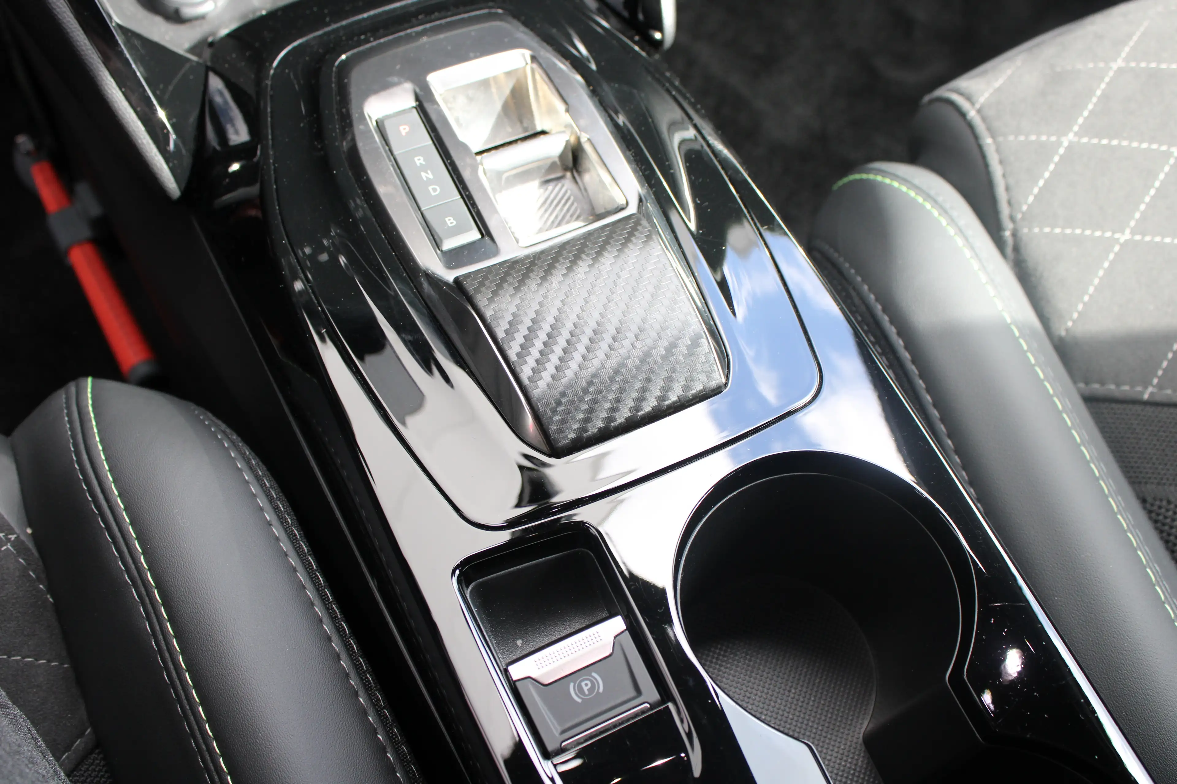 Peugeot e-208 EV GT Pack 50 kWh | Fase 3 laden | SOH 100% | Navi — photo 27